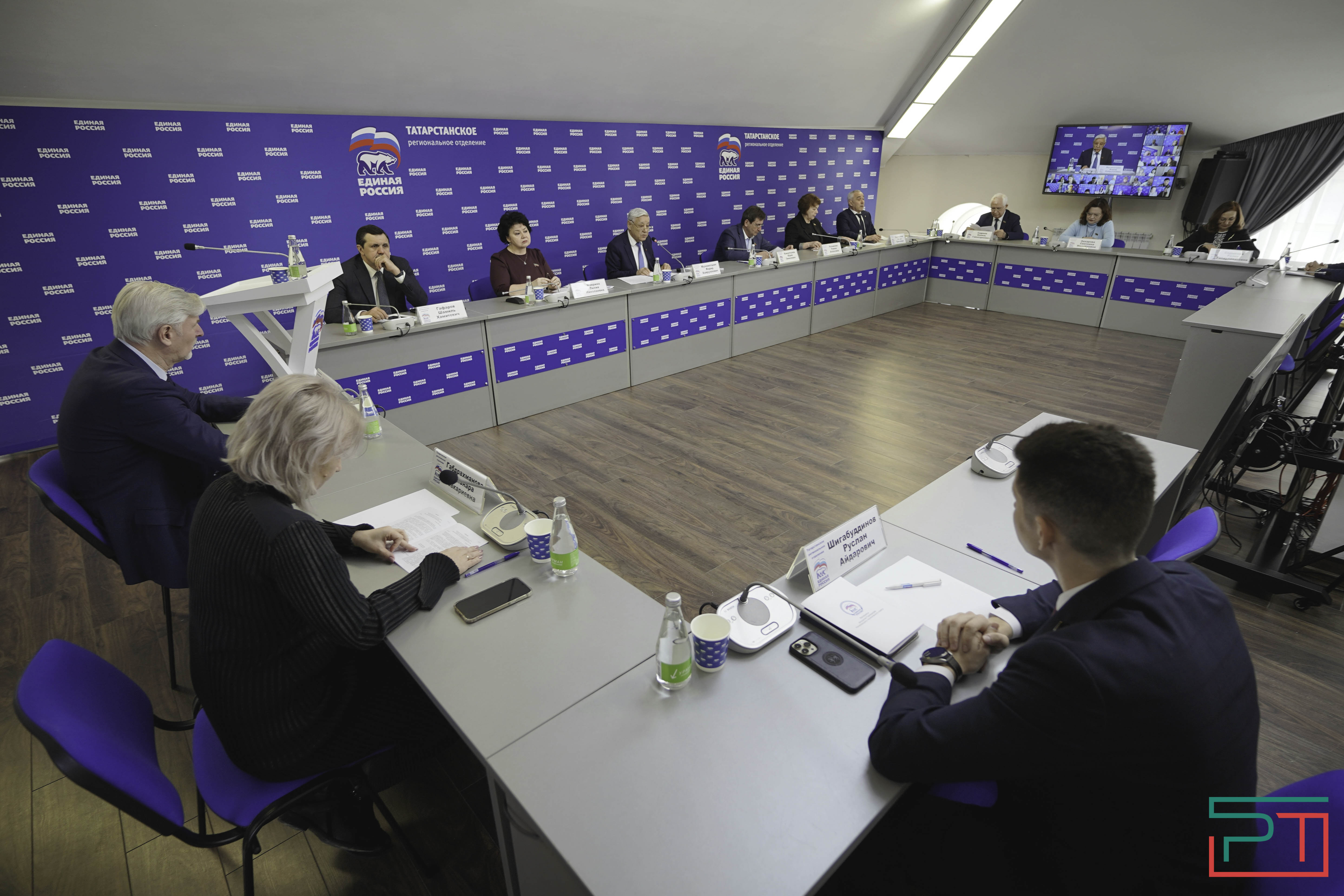 Мухаметшин принял участие в заседании совета "Единой России"