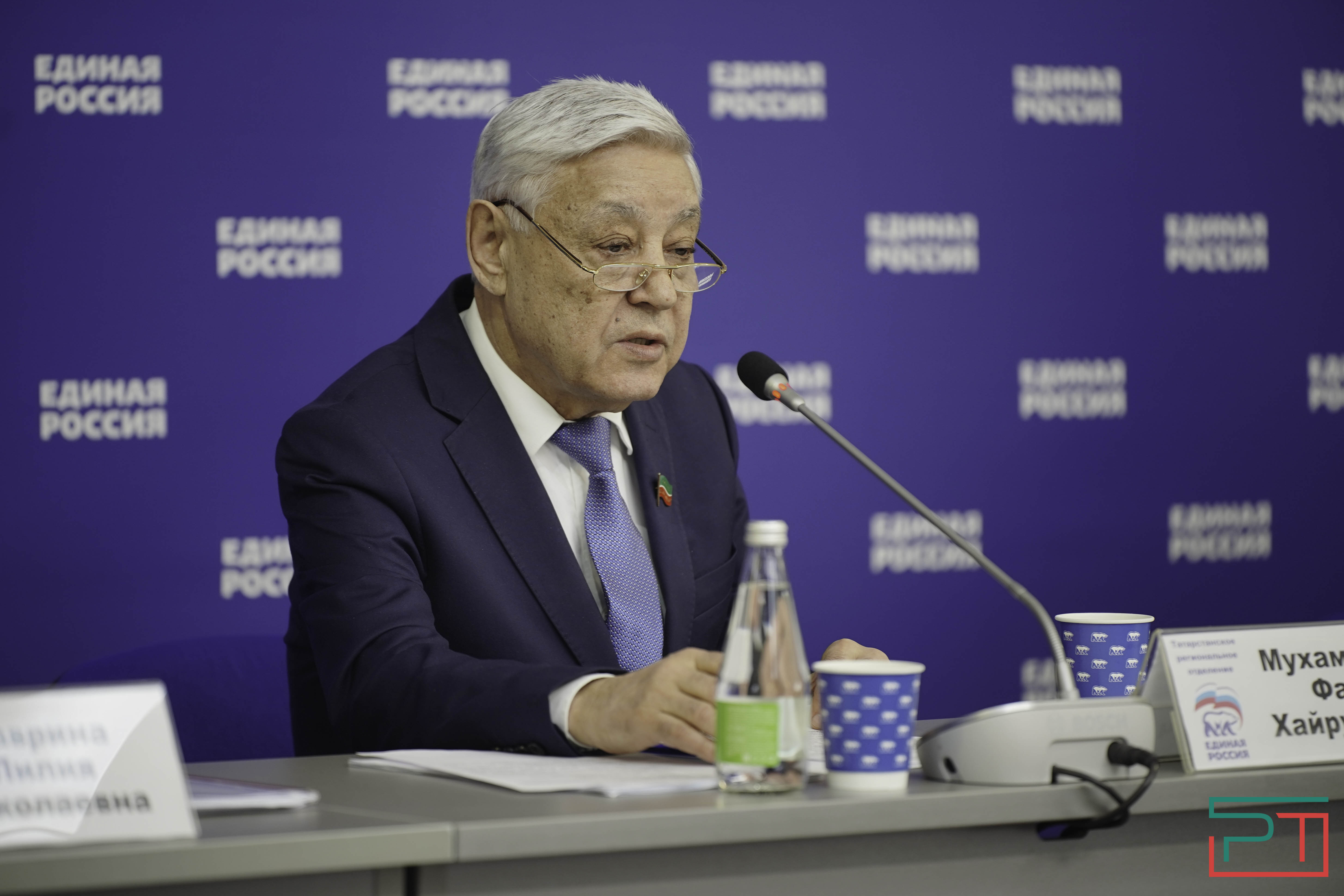 Мухаметшин принял участие в заседании совета "Единой России"