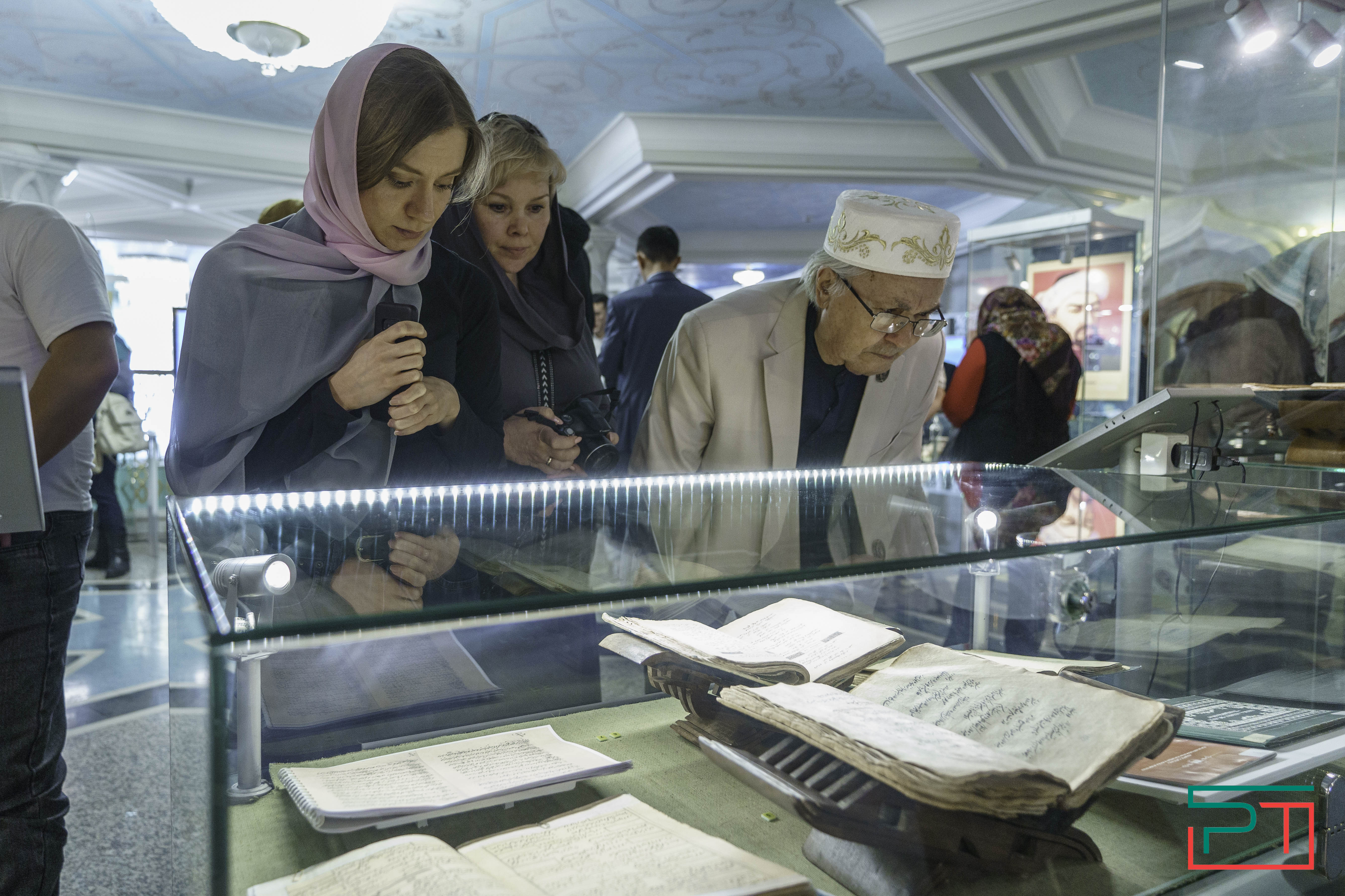 В Музее исламской культуры открылась выставка «Наследие Ясави и древний Туркестан»