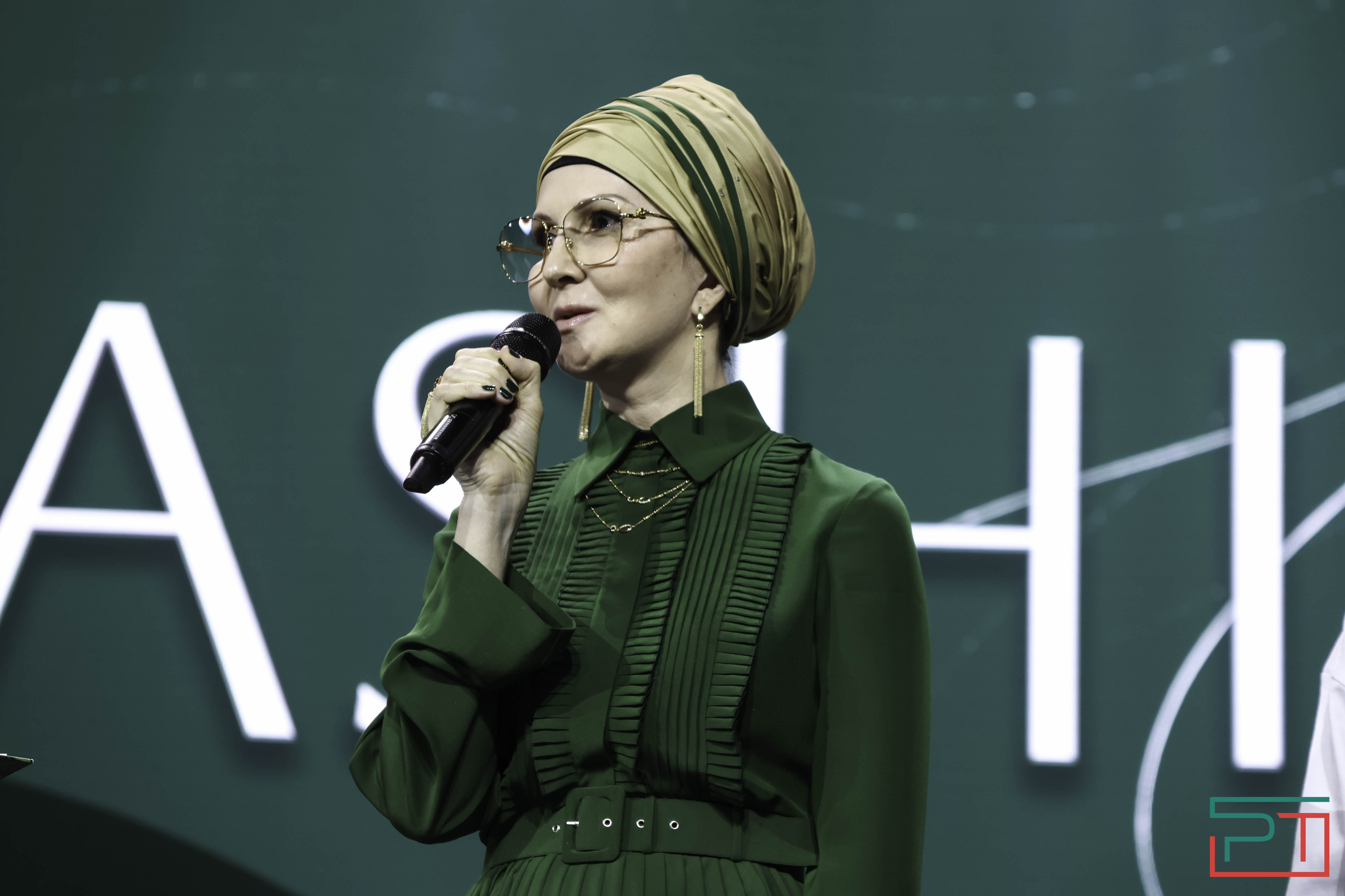 Fashion Iftar 2024 в зеленых тонах прошел в Казани