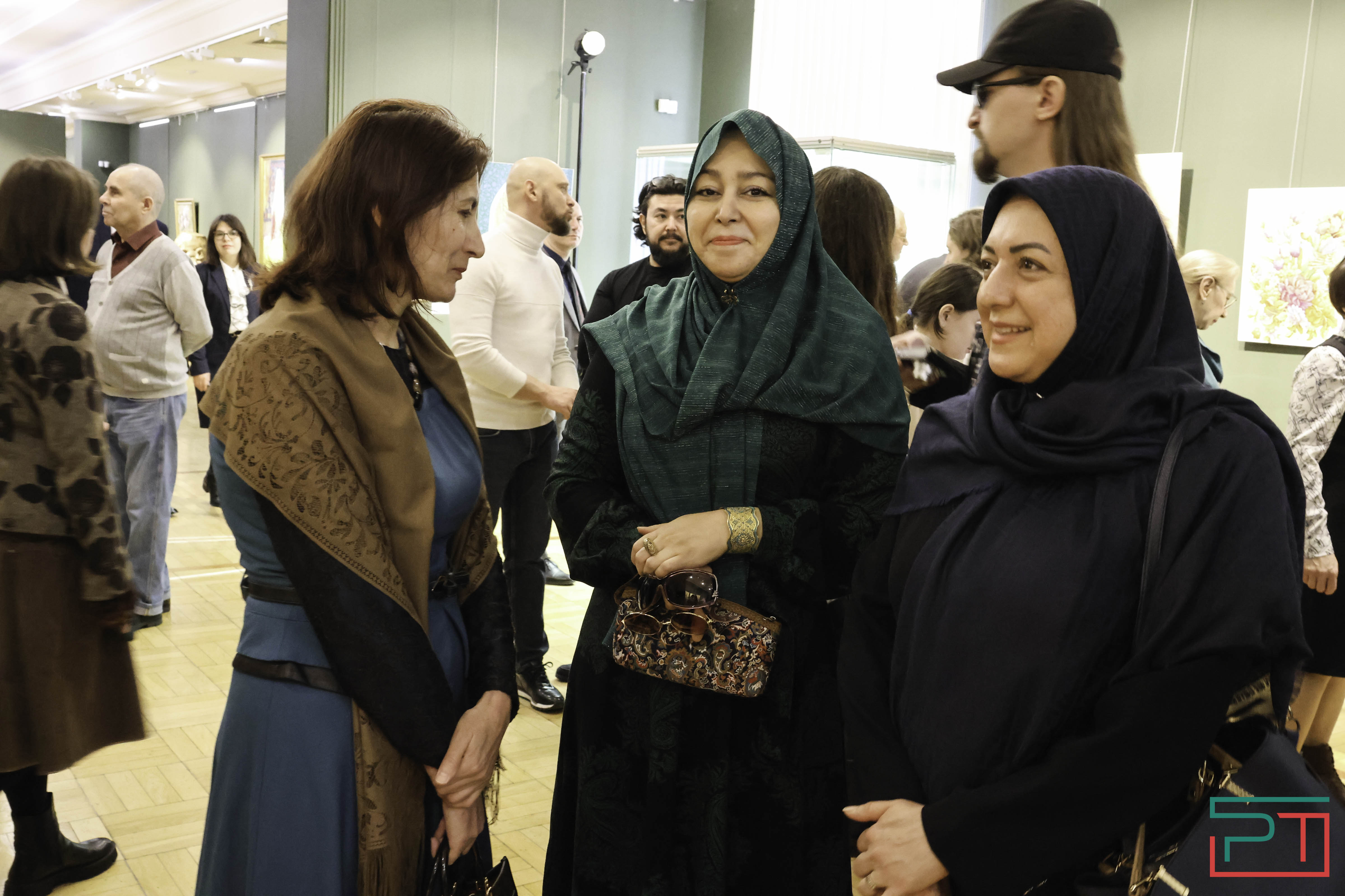 Выставка каллиграфии и иранской миниатюры открылась в Казани