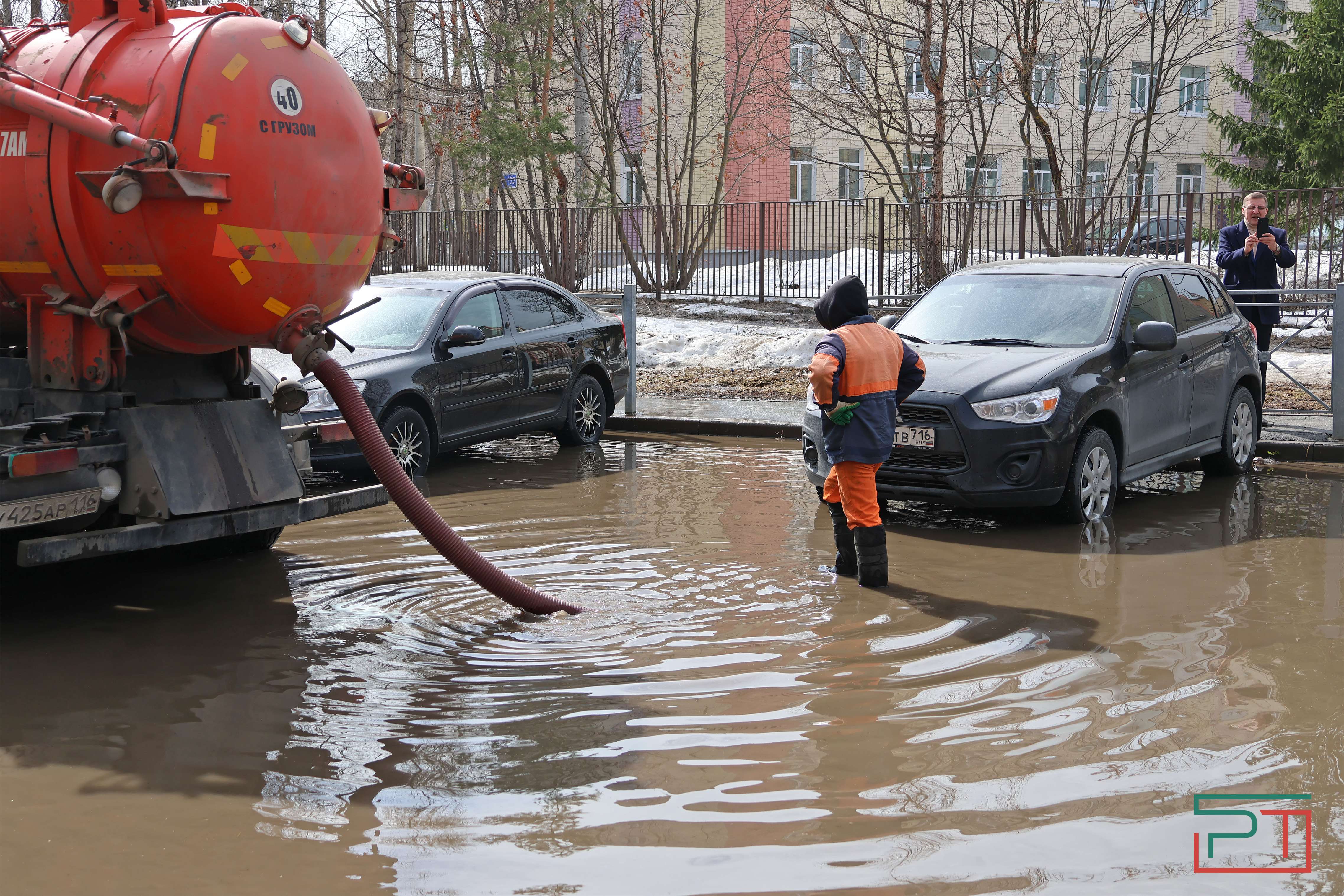 В Казань пришла большая вода
