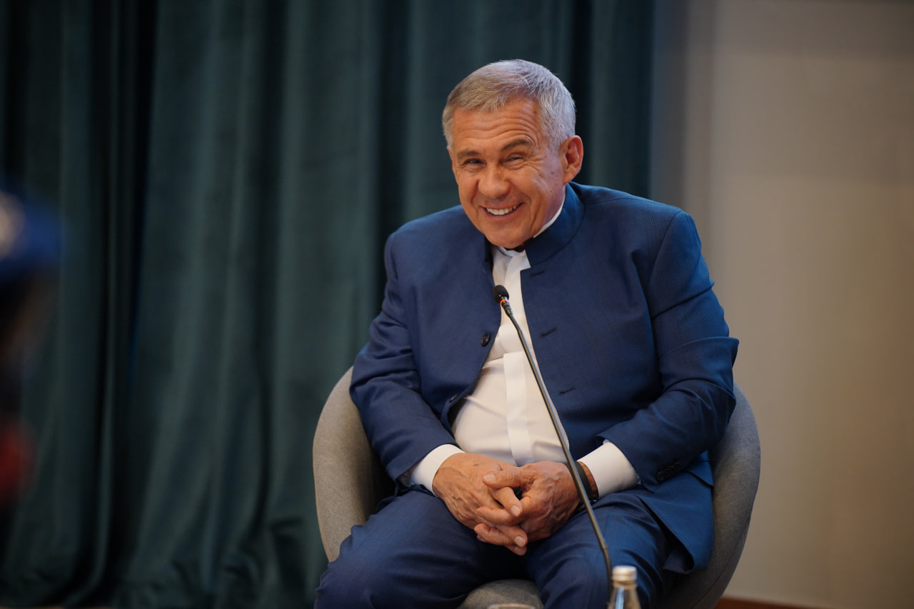 Встреча Раиса РТ с представителями татарской общественности