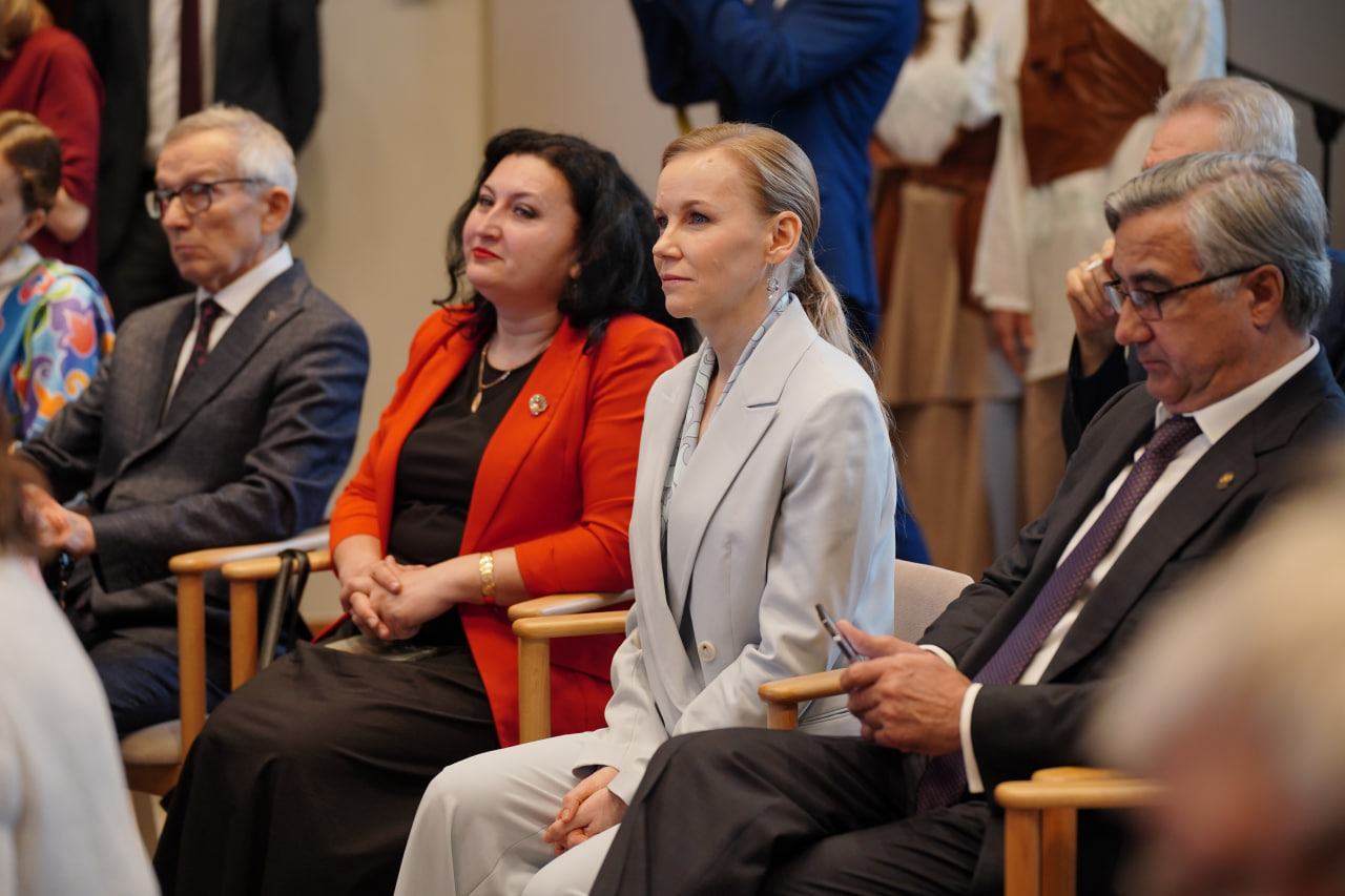 Встреча Раиса РТ с представителями татарской общественности