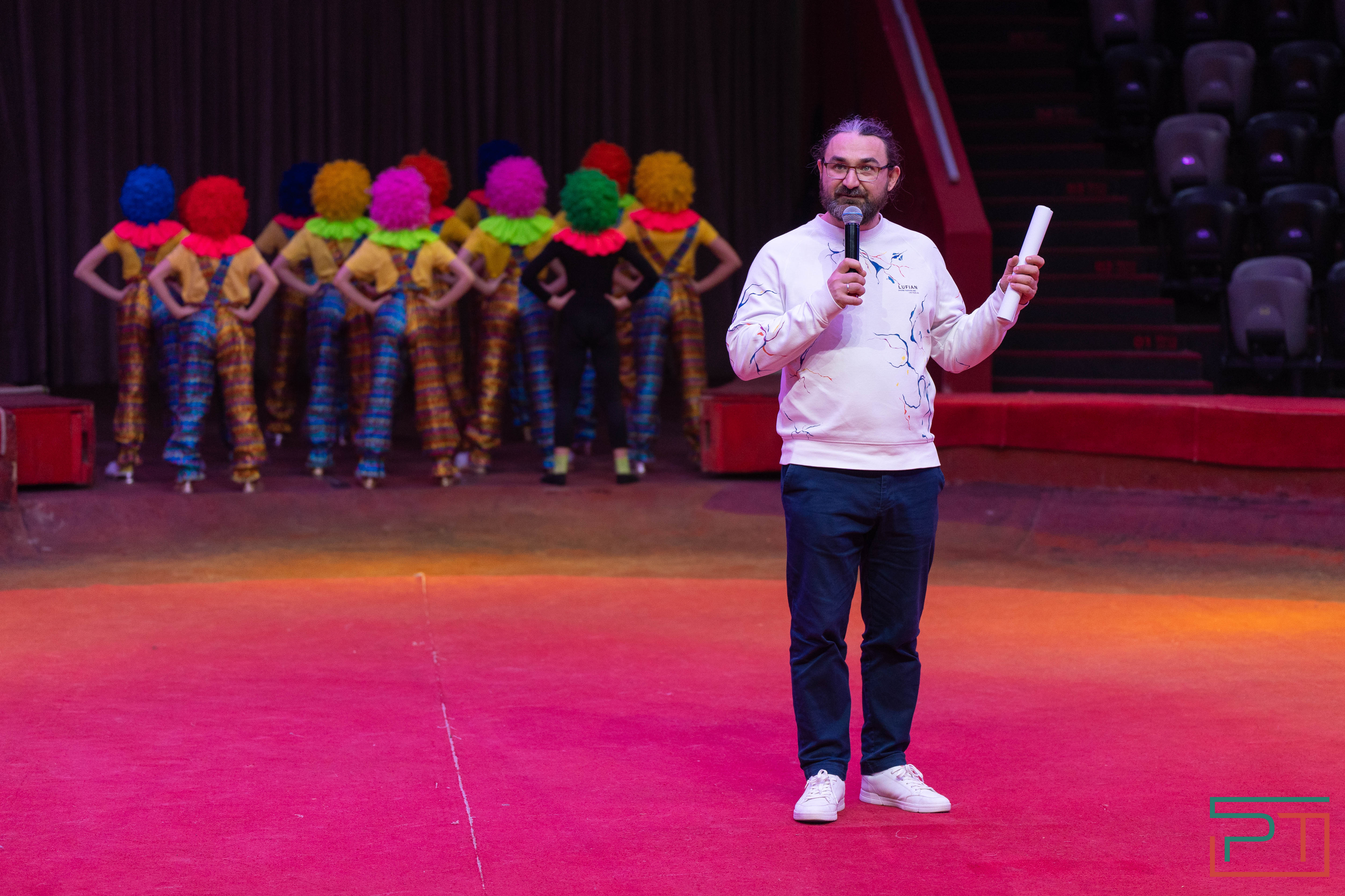 Казанский цирк представляет: новый спектакль "На Сенном базаре"