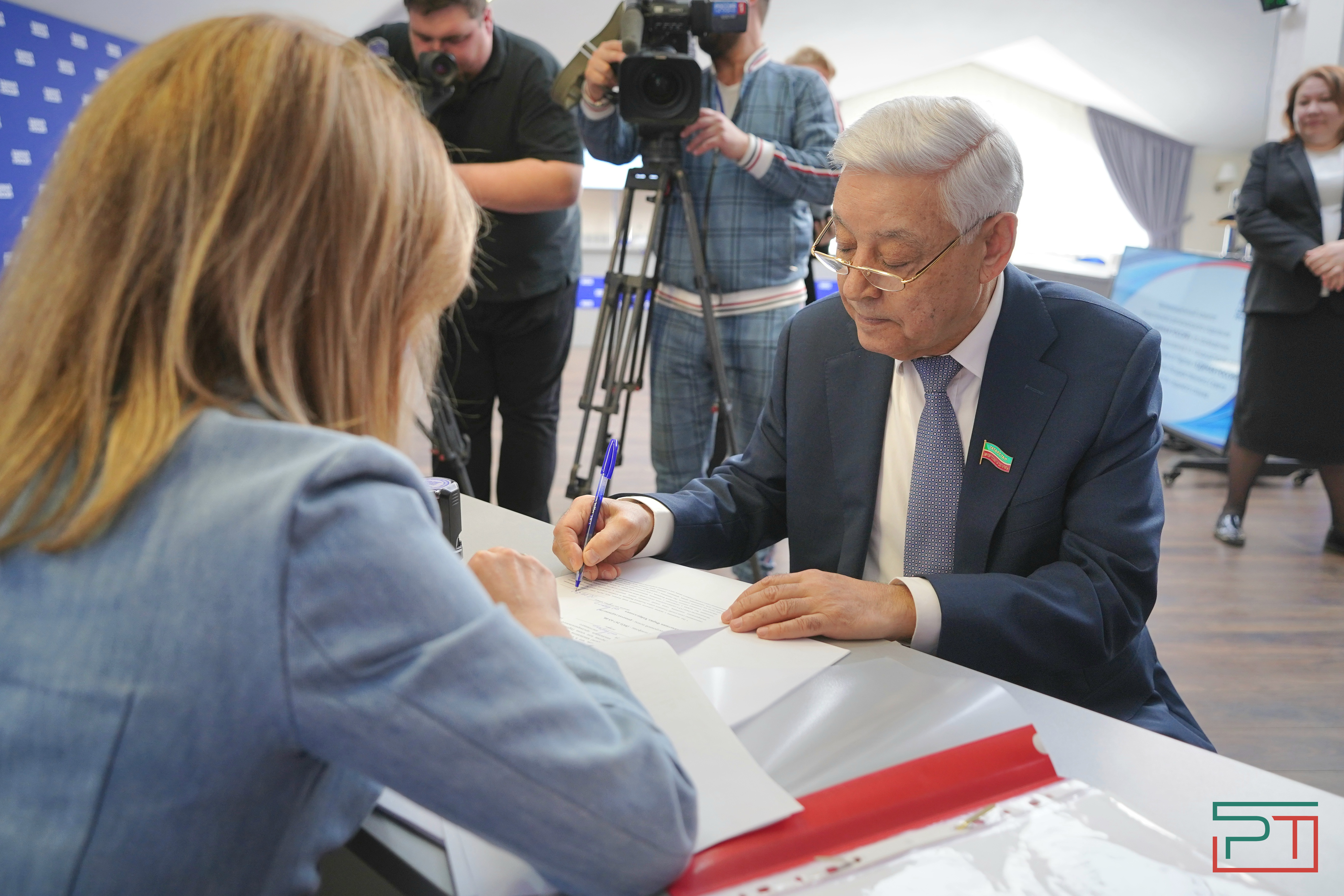 Мухаметшин подал документы на предварительное голосование “Единой России”