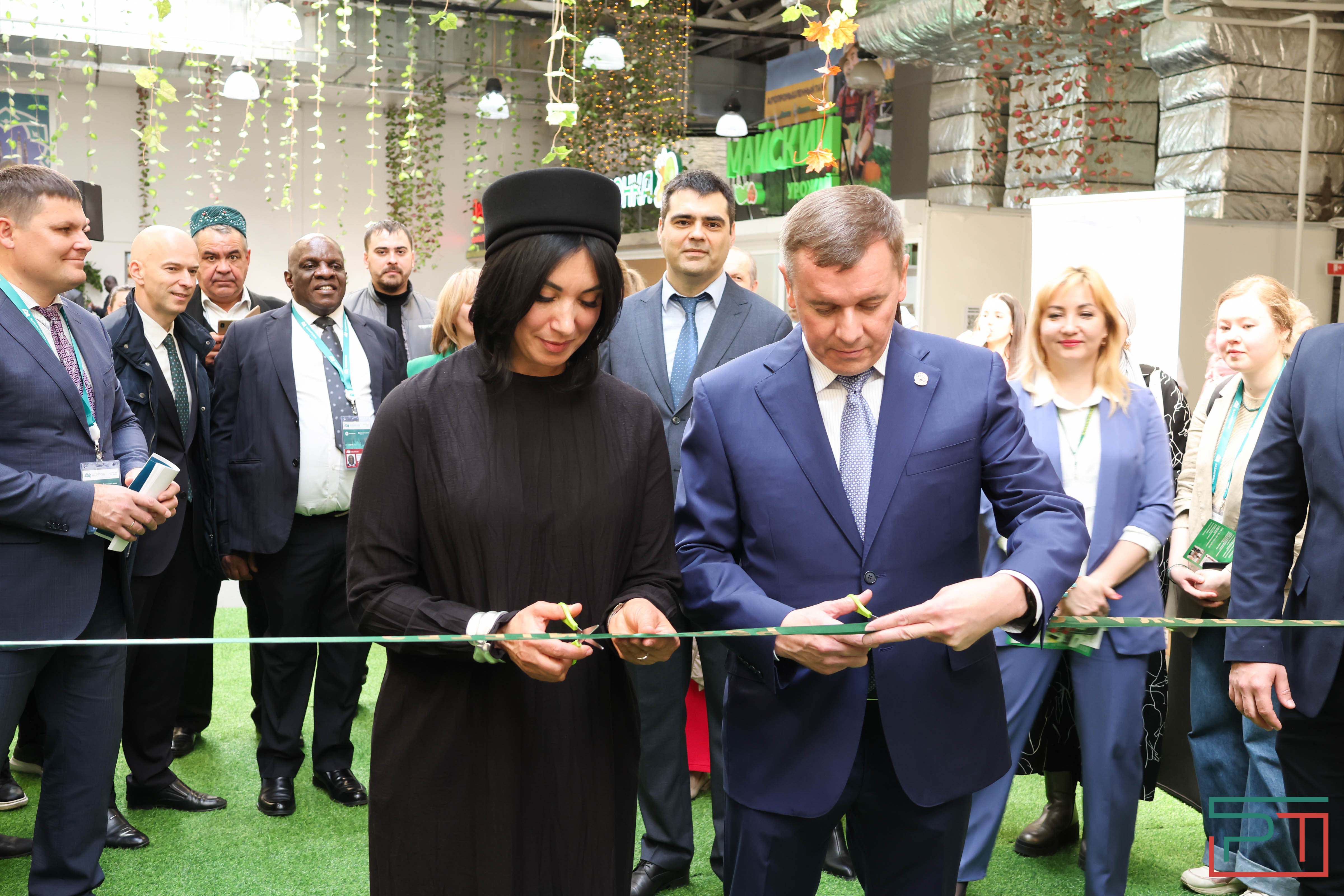 Минниханов открыл халяль-ярмарку Kazan Halal Market