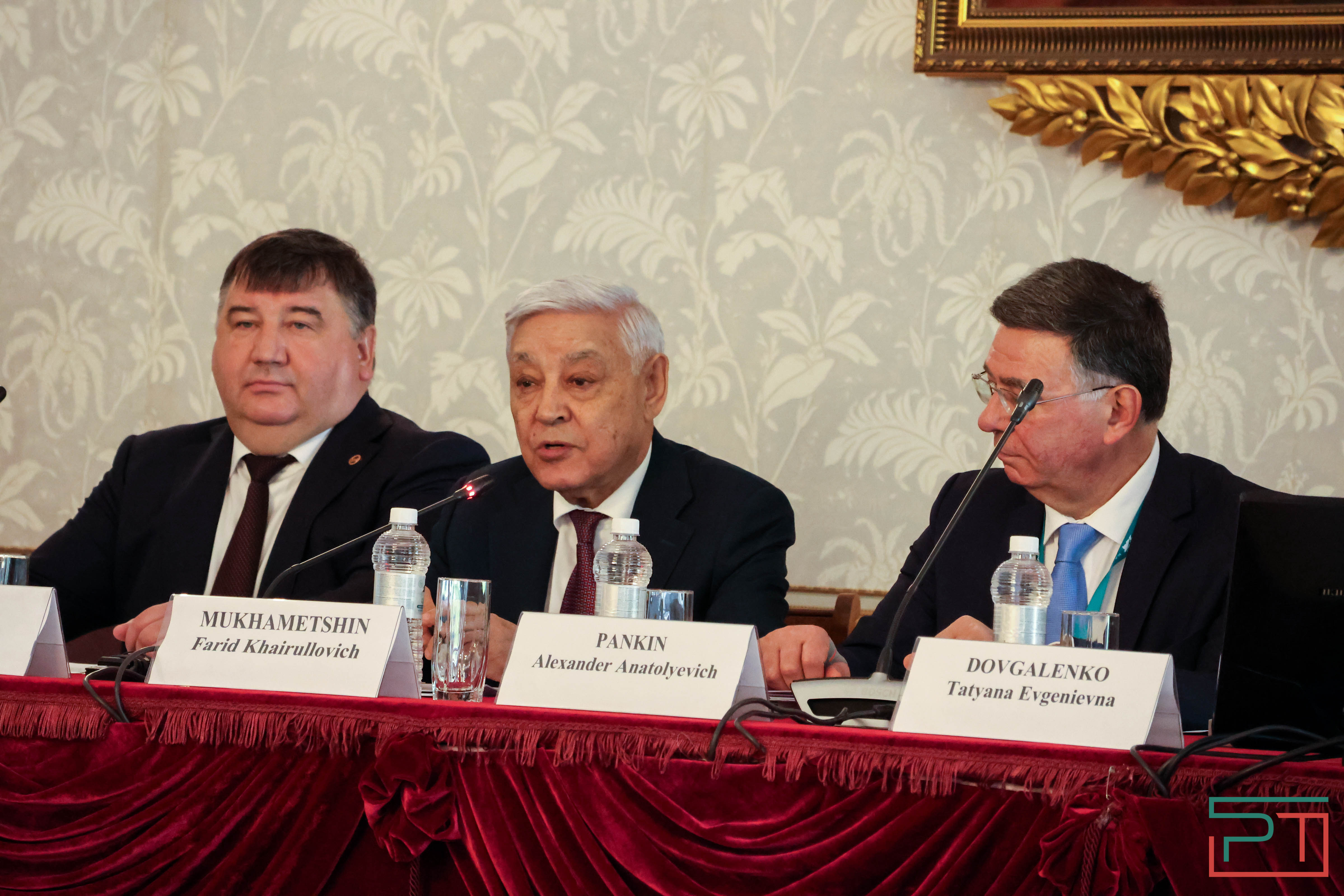 В РТ открыли табличку, посвященную включению обсерватории КФУ в список ЮНЕСКО