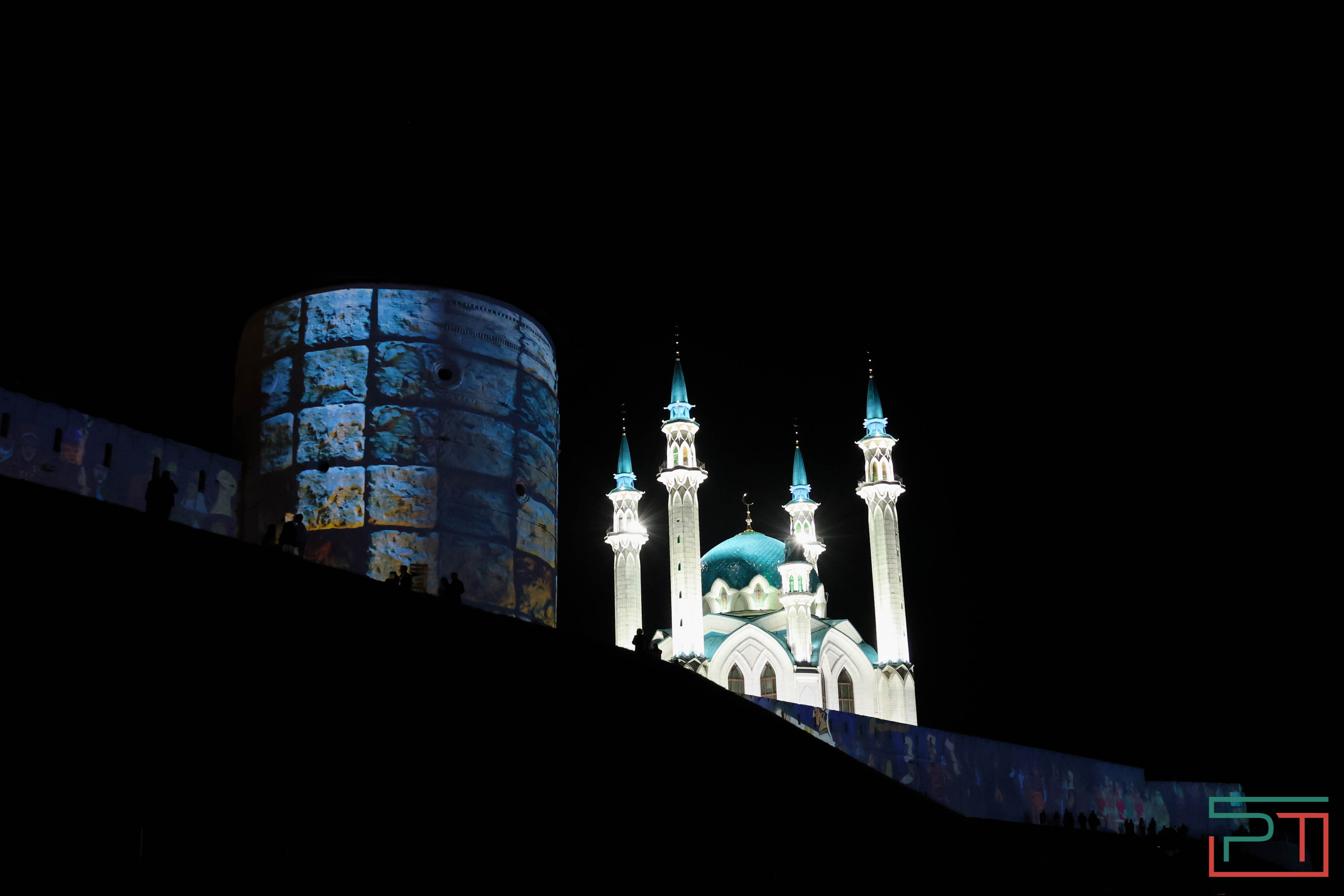 Фестиваль света "Сияние Кремля" в Казани