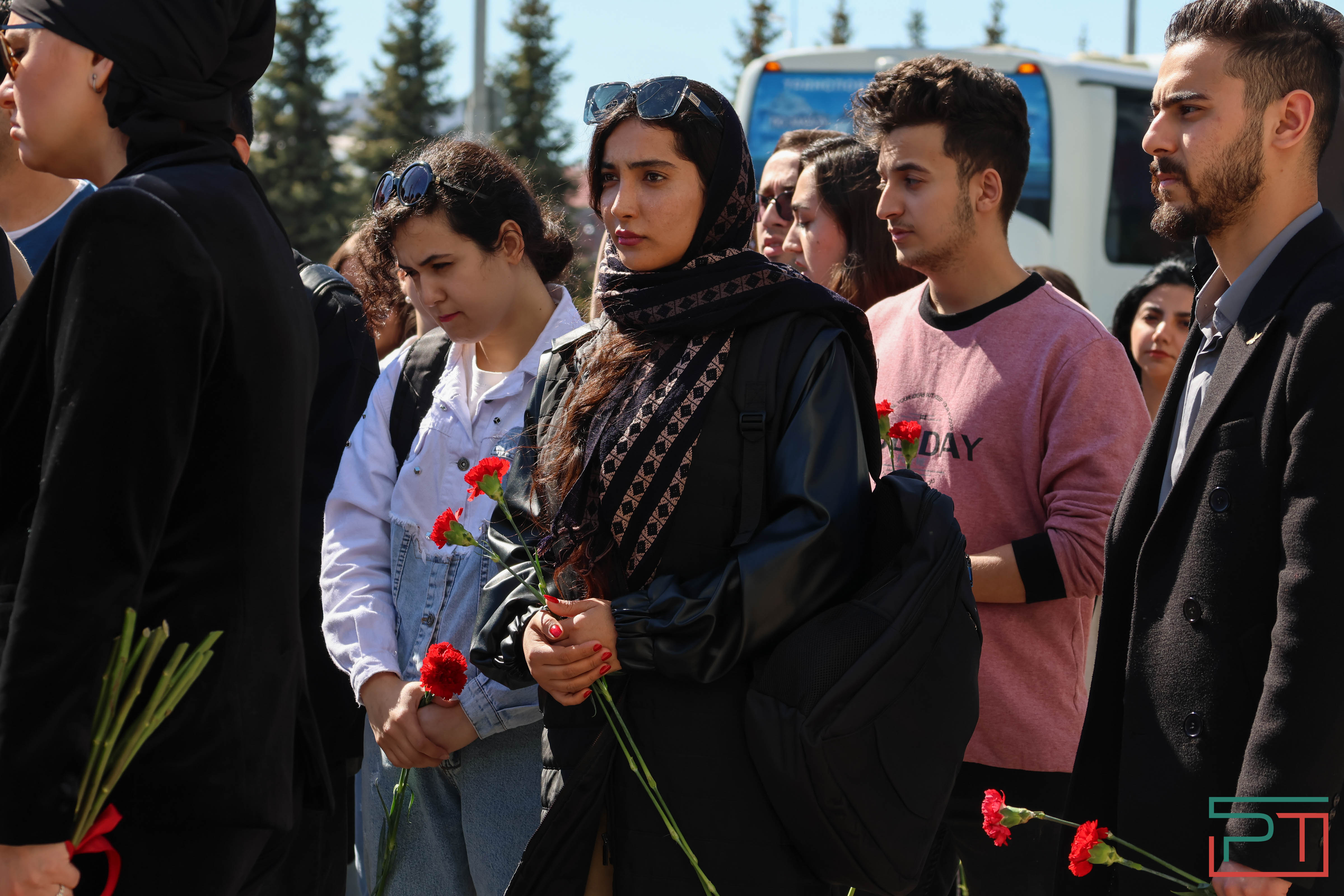 В Казани возложили цветы в память о гибели Президента Ирана