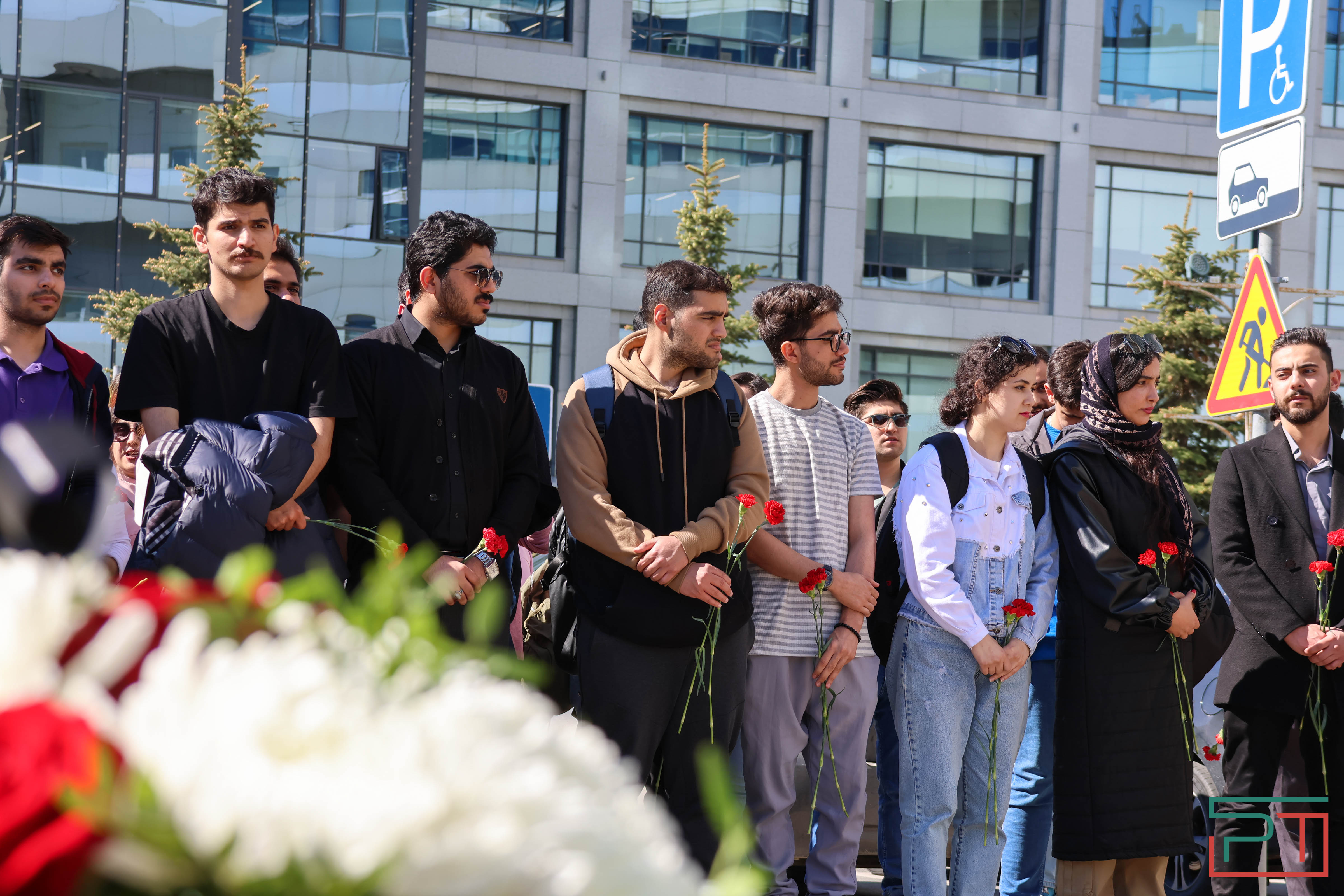 В Казани возложили цветы в память о гибели Президента Ирана