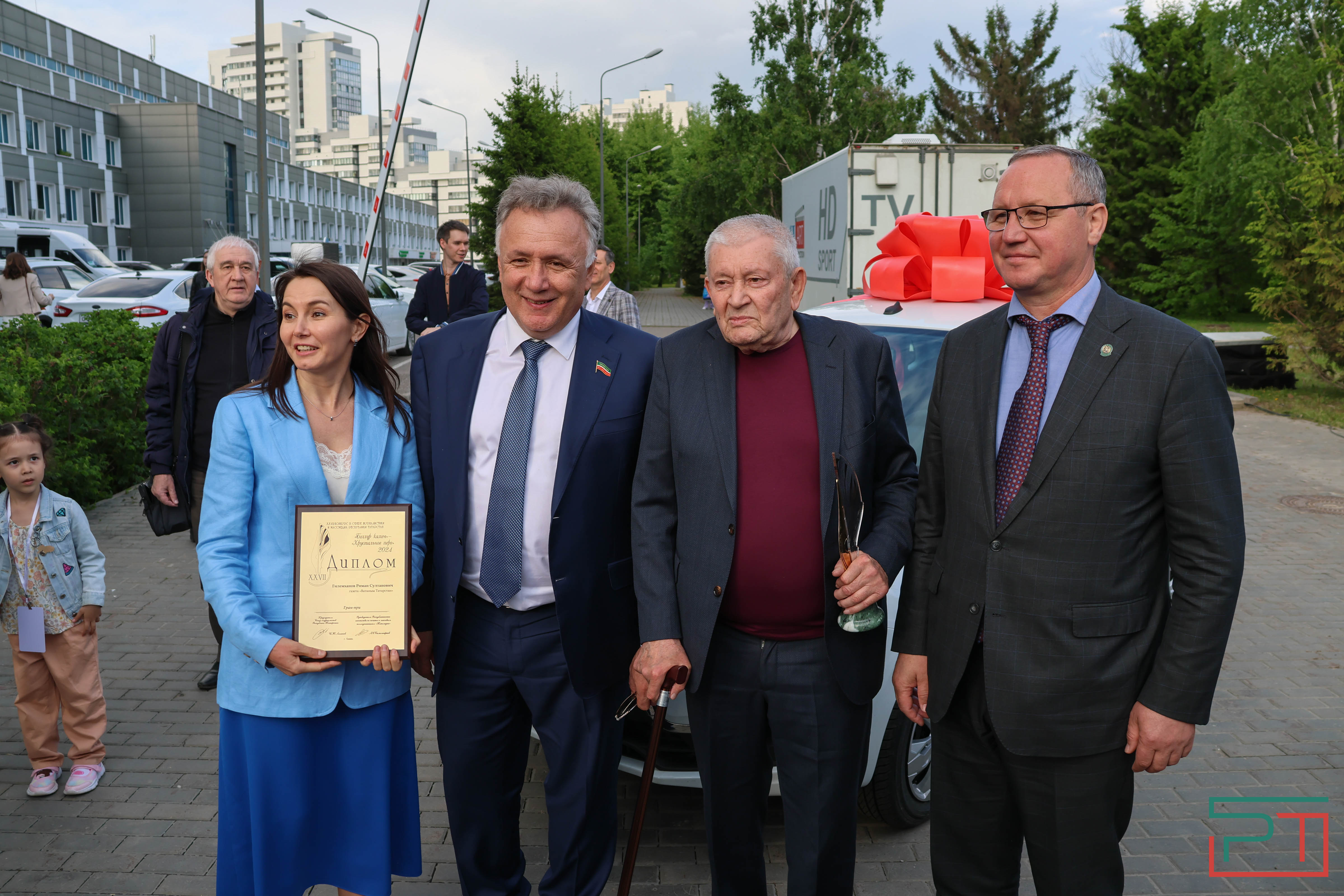 Объявлены победители журналистского конкурса «Хрустальное перо 2024»