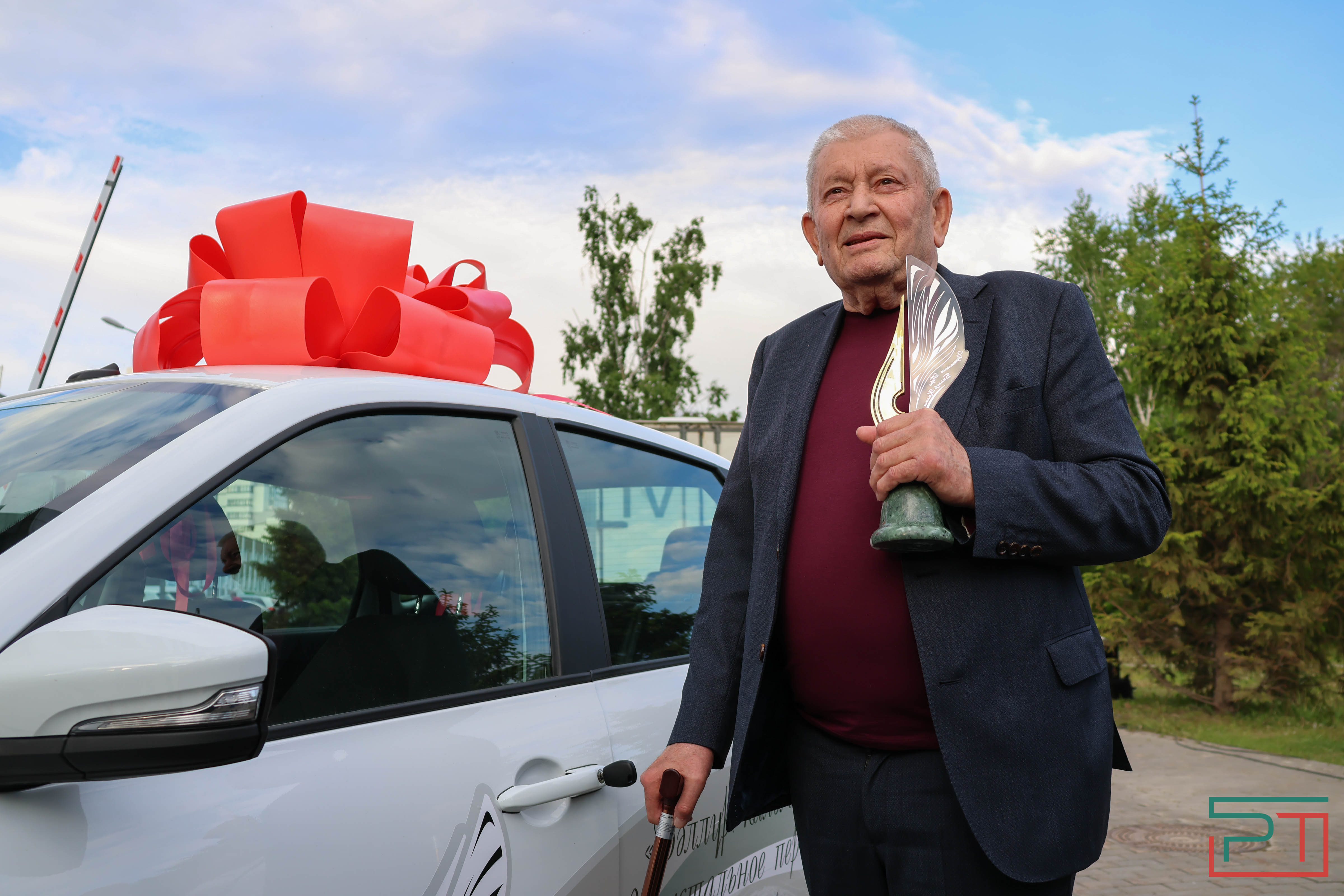 Объявлены победители журналистского конкурса «Хрустальное перо 2024»