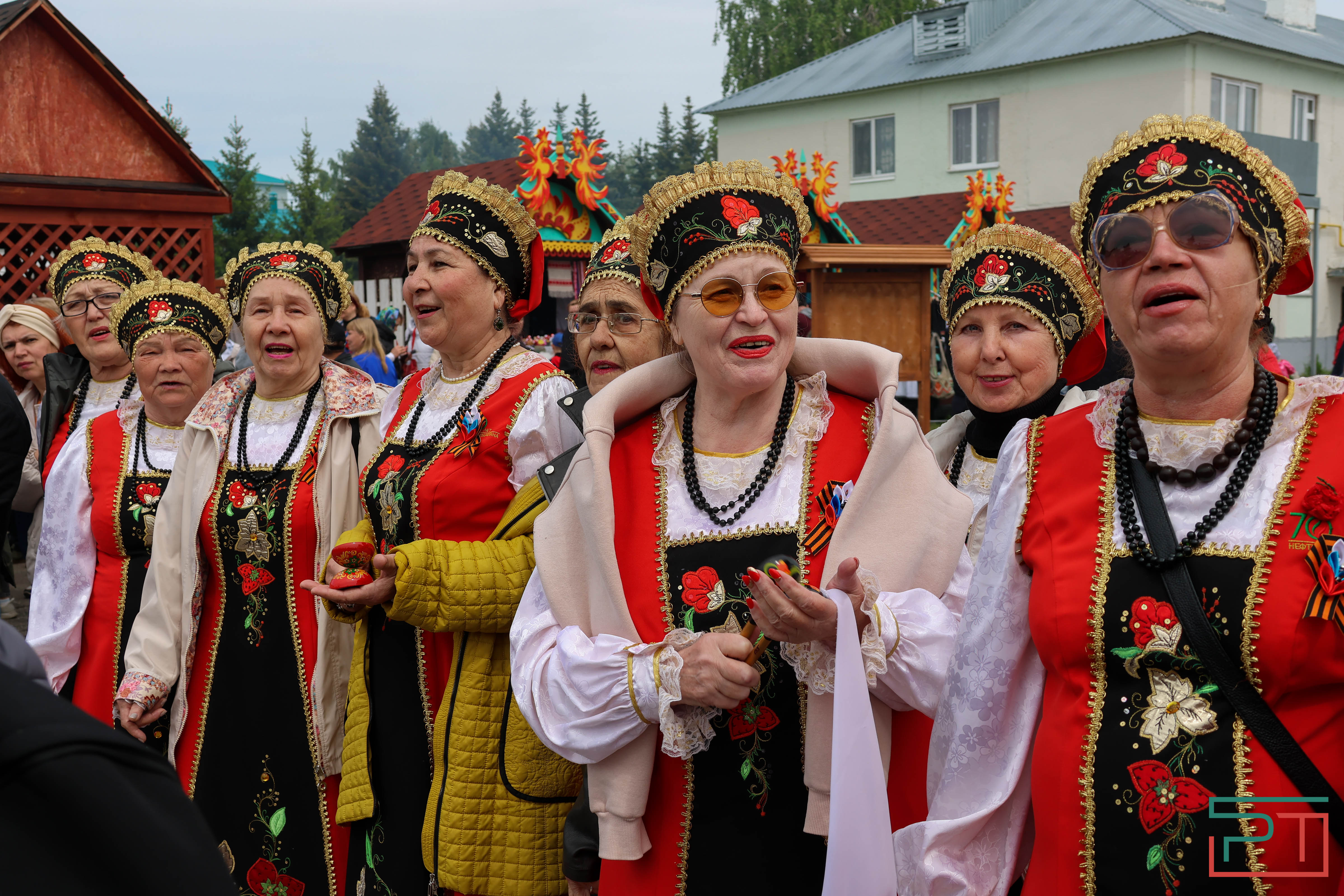 Минниханов посетил русский народный праздник Каравон