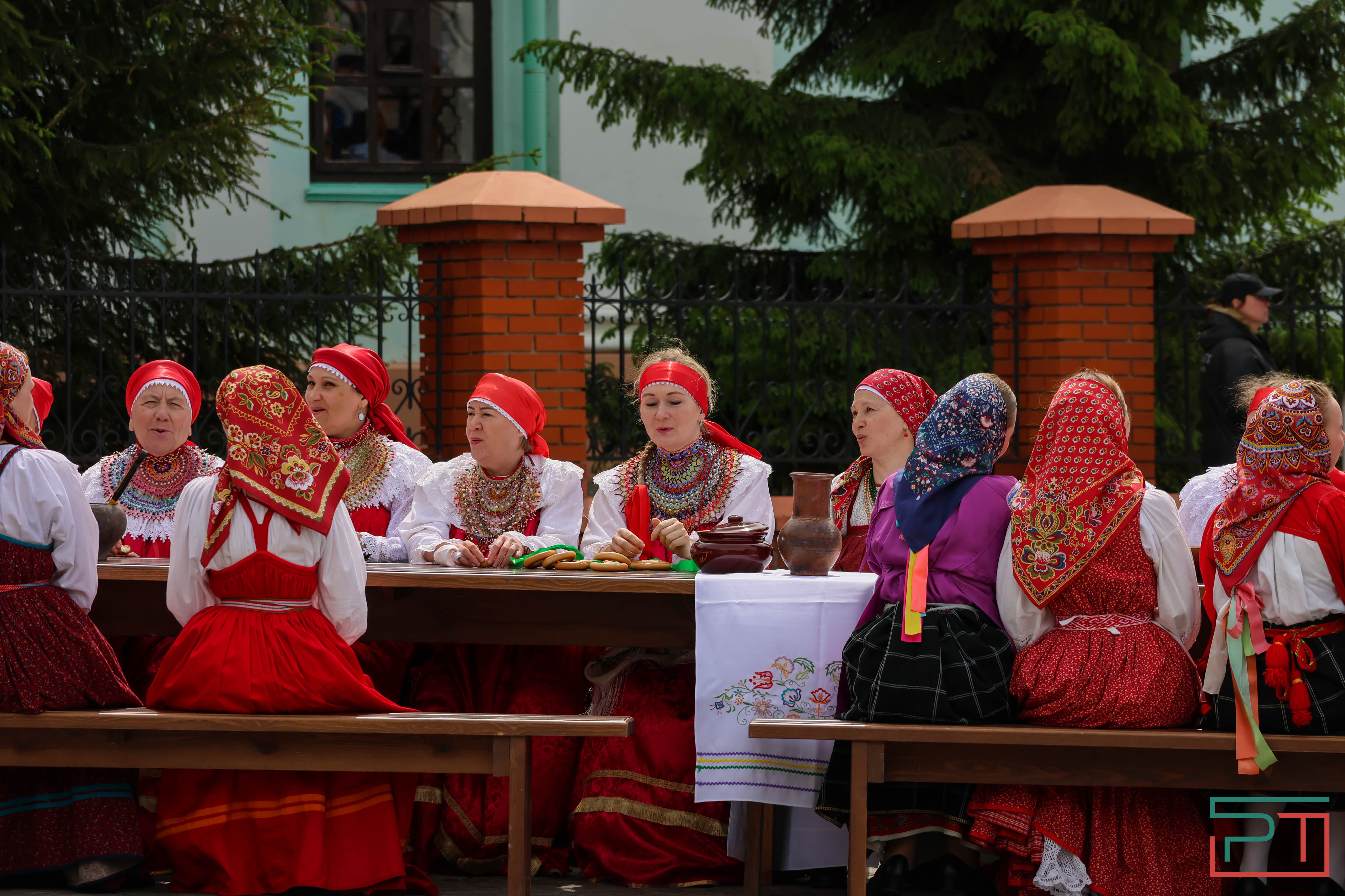 Минниханов посетил русский народный праздник Каравон
