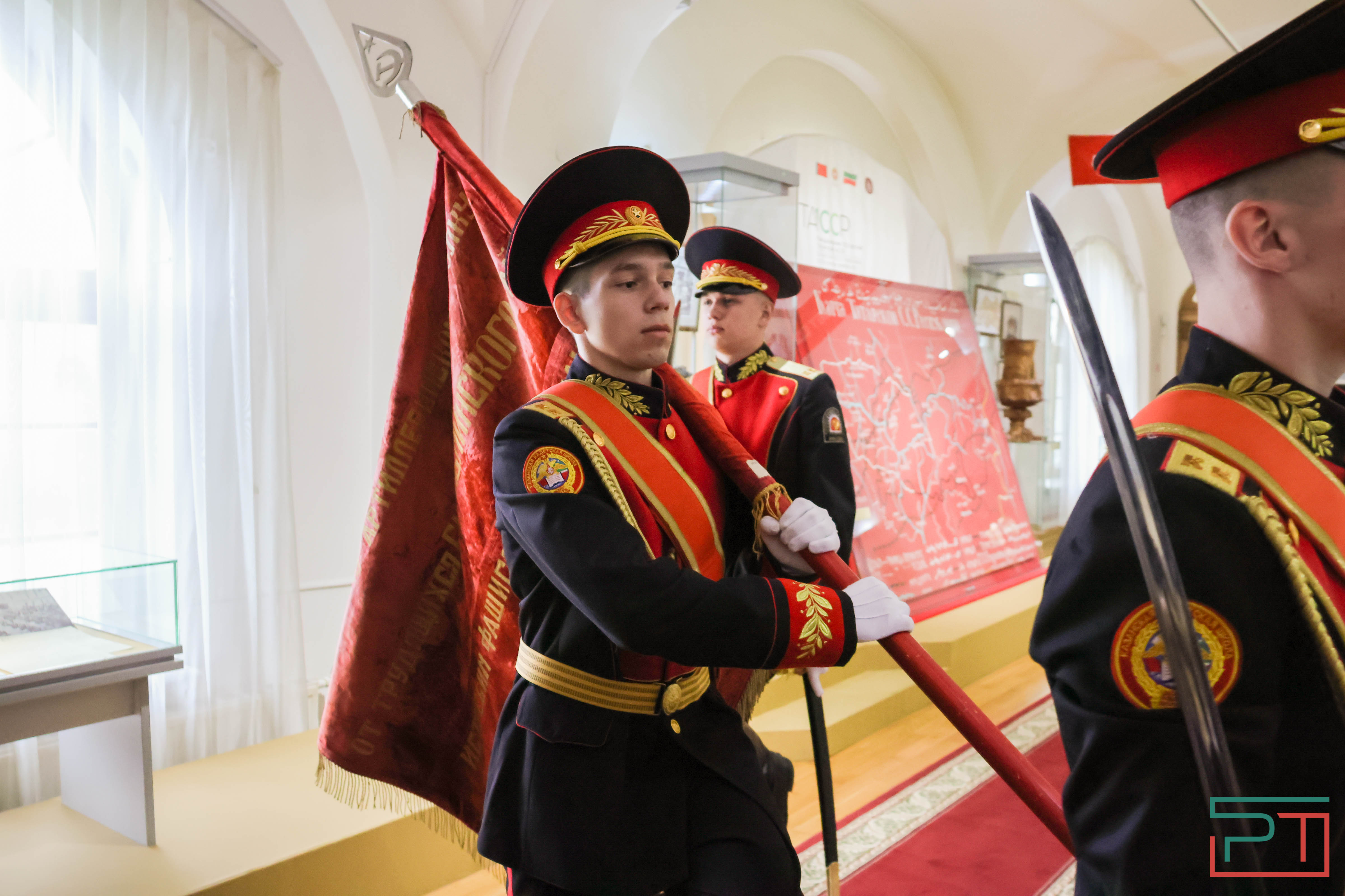 Акция «Знамя – символ Победы» прошла в Нацмузее РТ