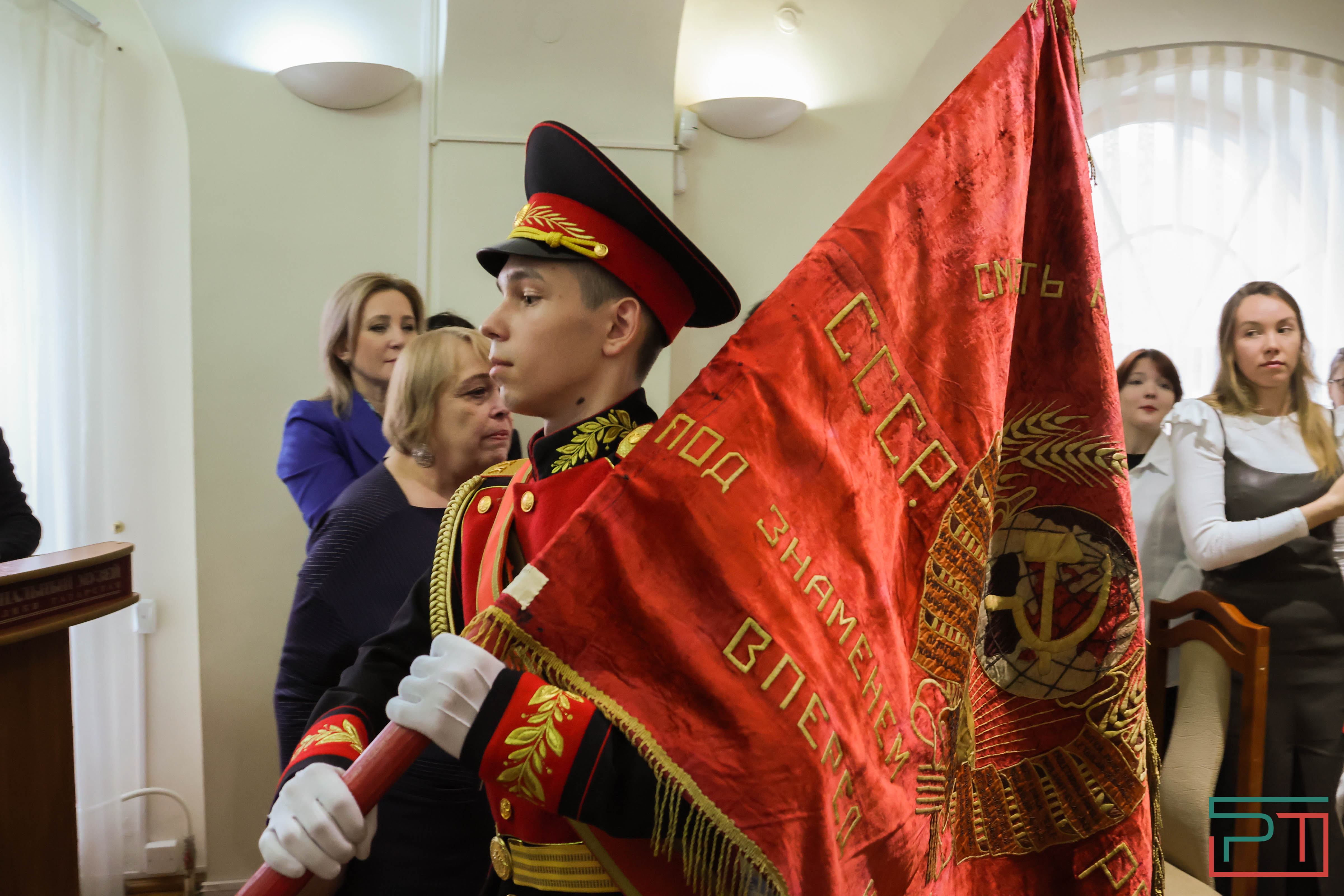 Акция «Знамя – символ Победы» прошла в Нацмузее РТ