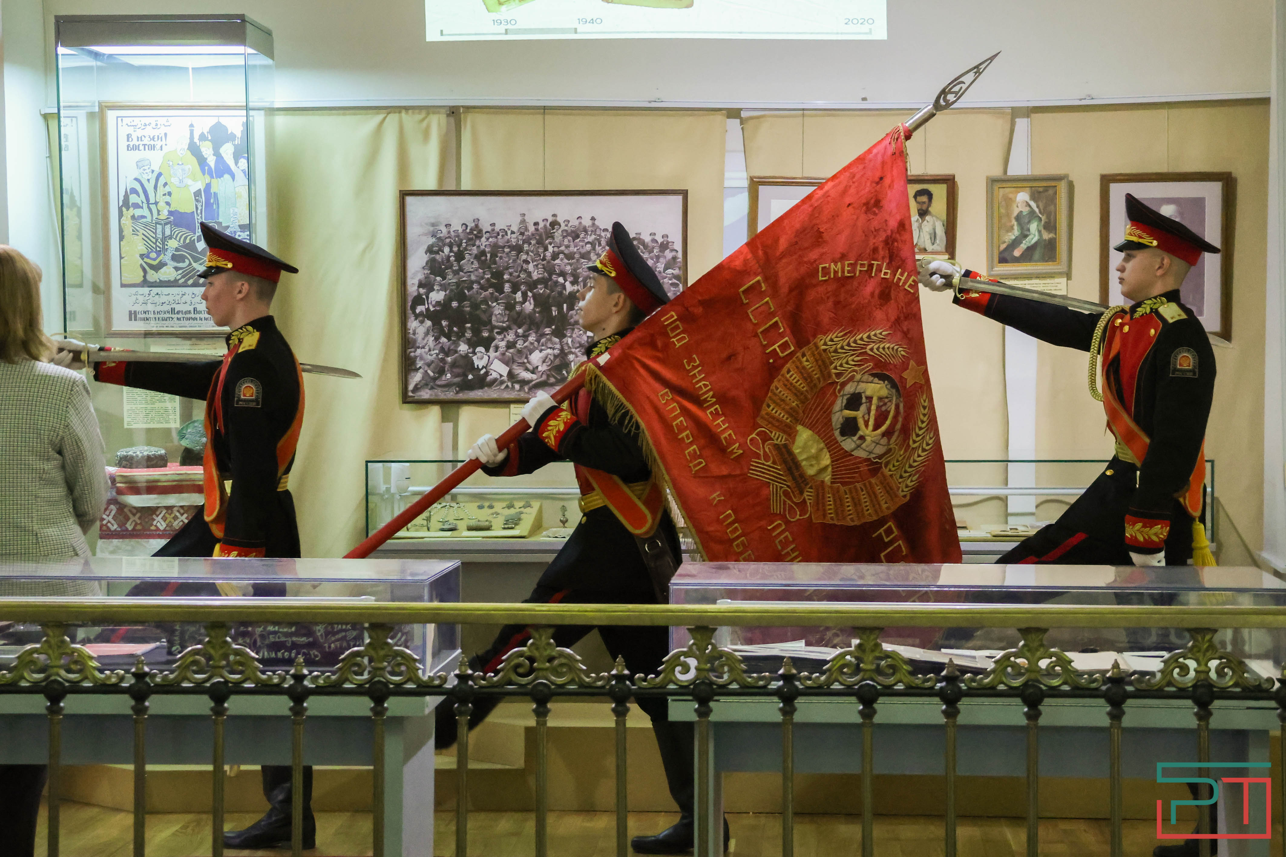 Акция «Знамя – символ Победы» прошла в Нацмузее РТ