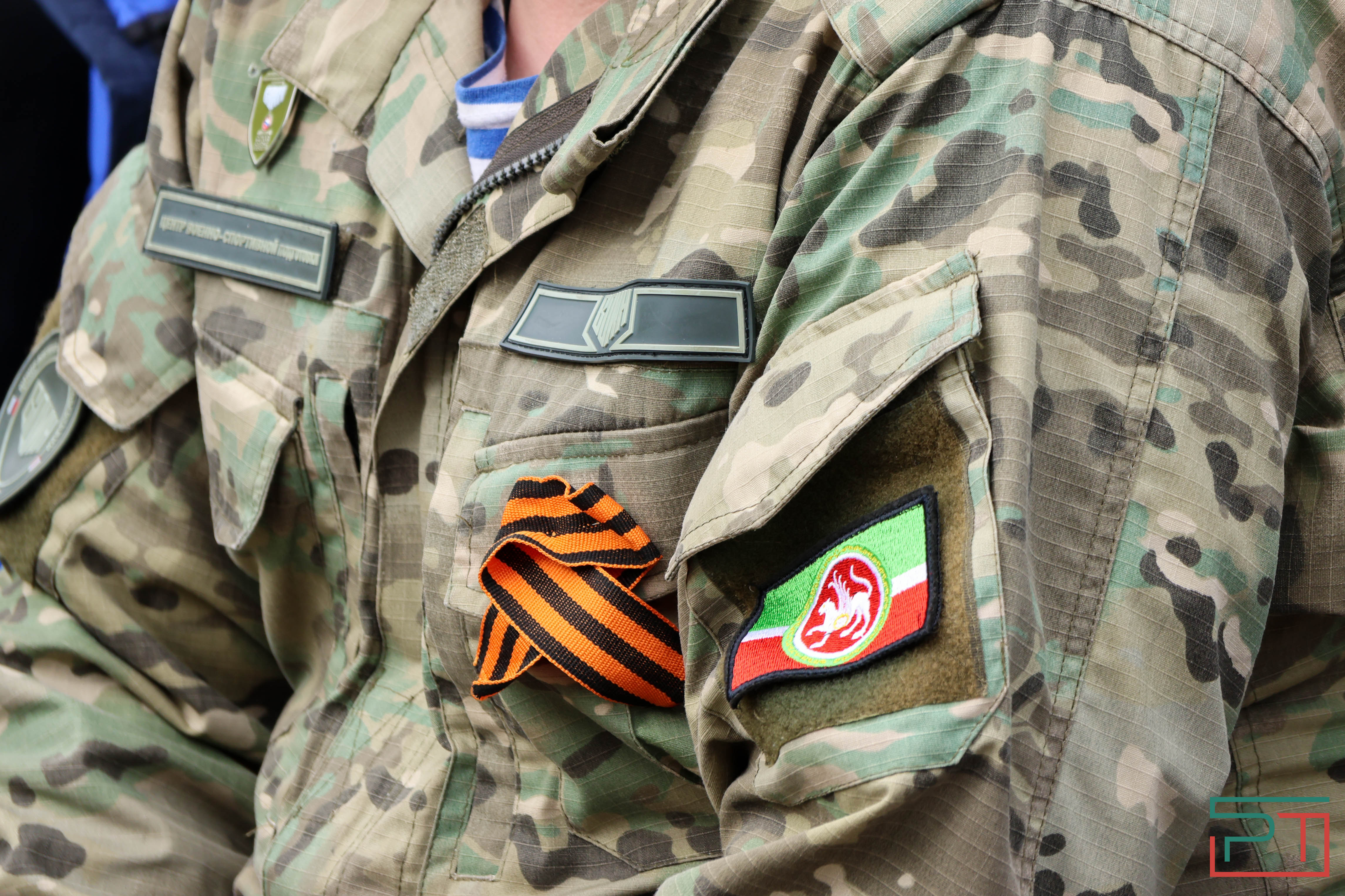 Акция "Парад у дома ветерана" прошла в Казани