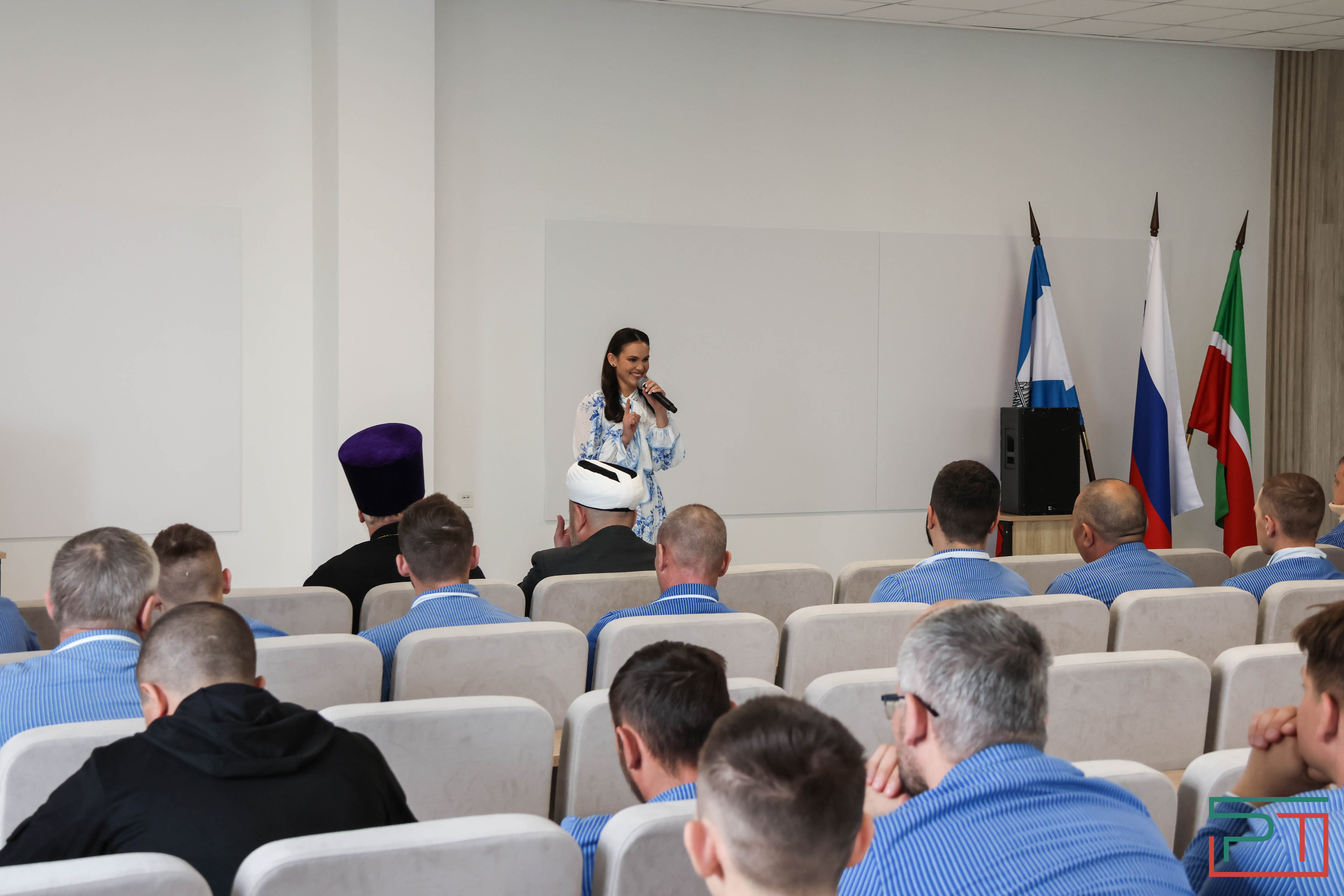 Праздничный концерт прошел в Казанском военном госпитале