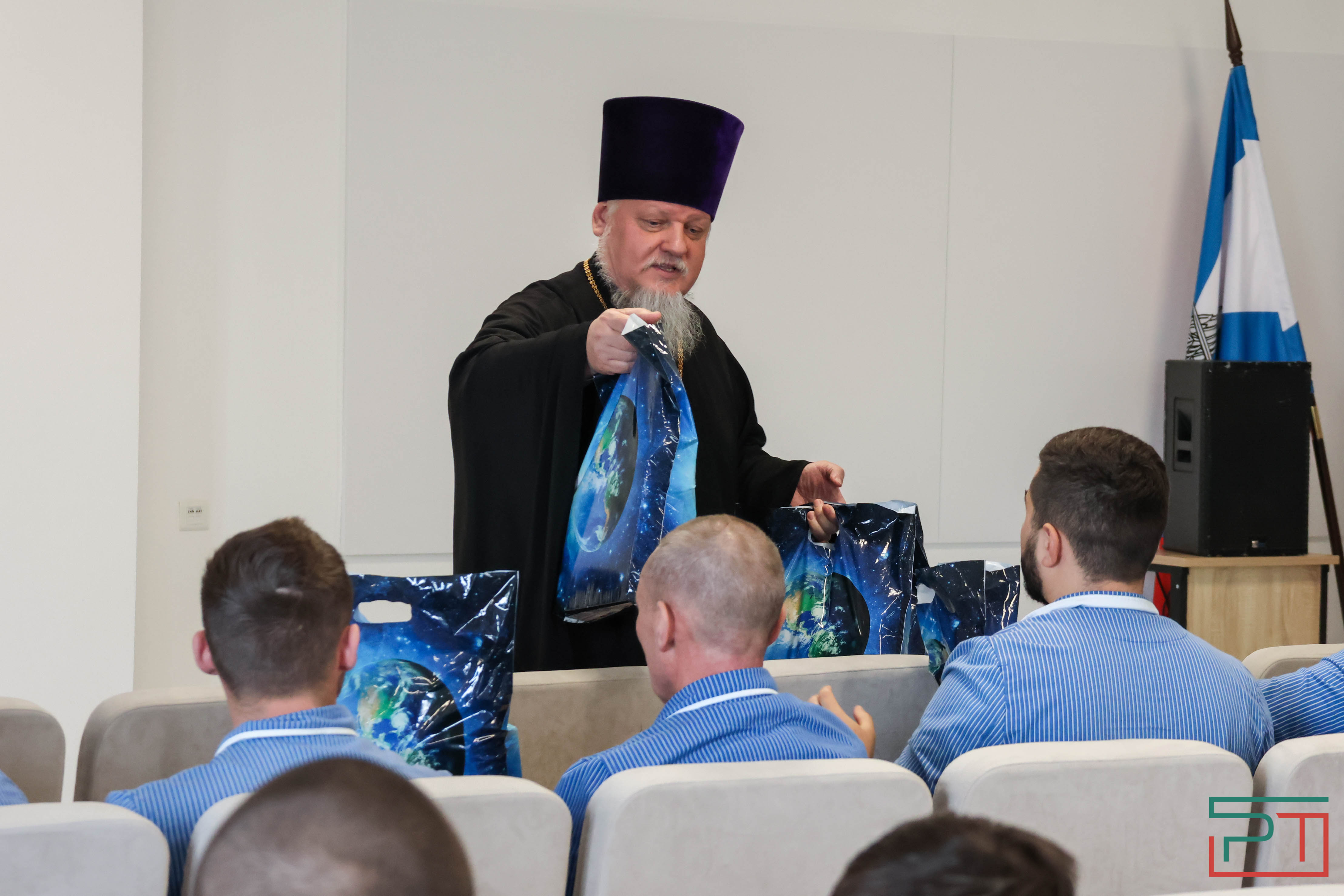 Праздничный концерт прошел в Казанском военном госпитале