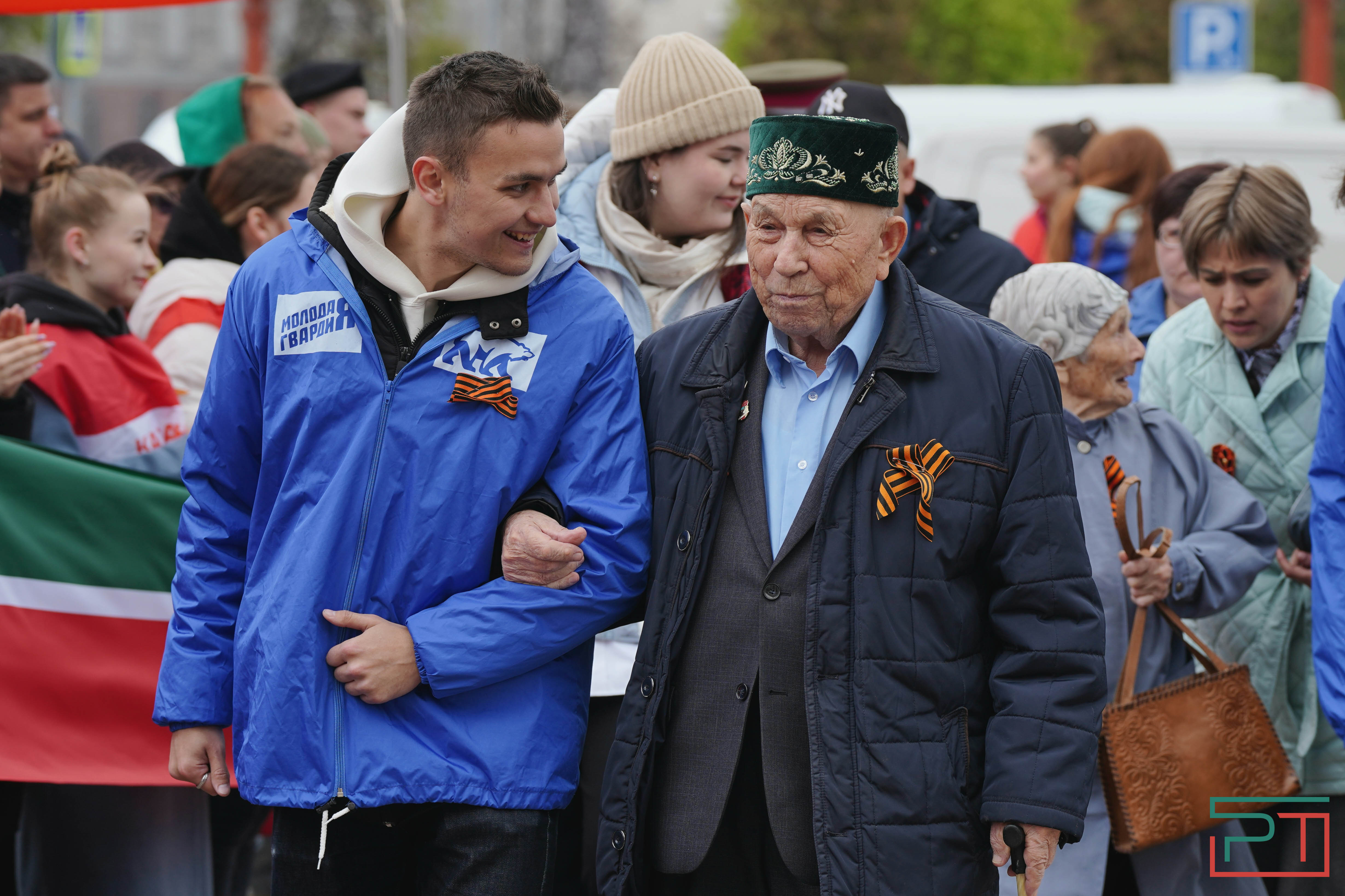 Молодежь Татарстана встретила ветеранов ВОВ