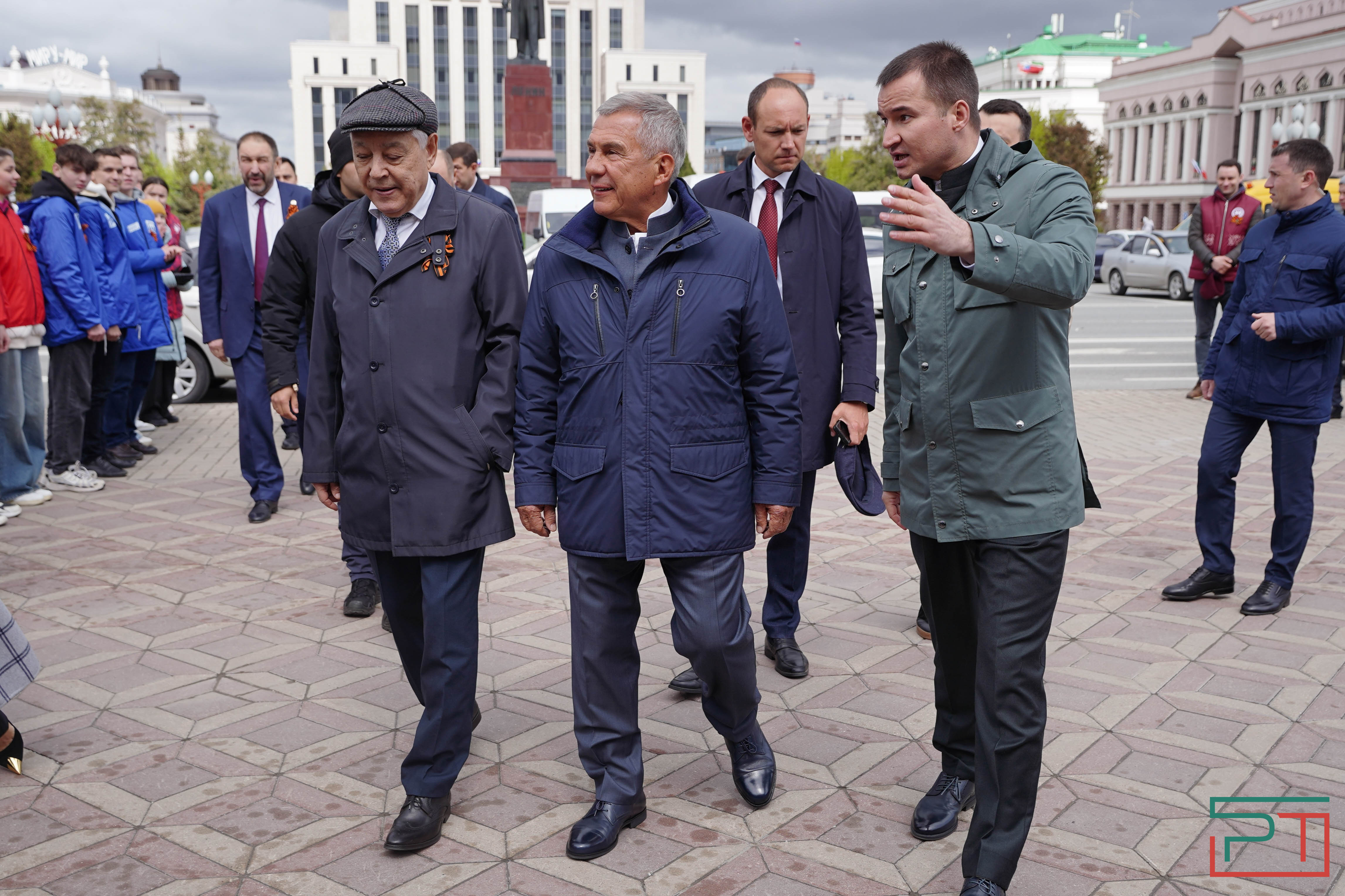 Молодежь Татарстана встретила ветеранов ВОВ