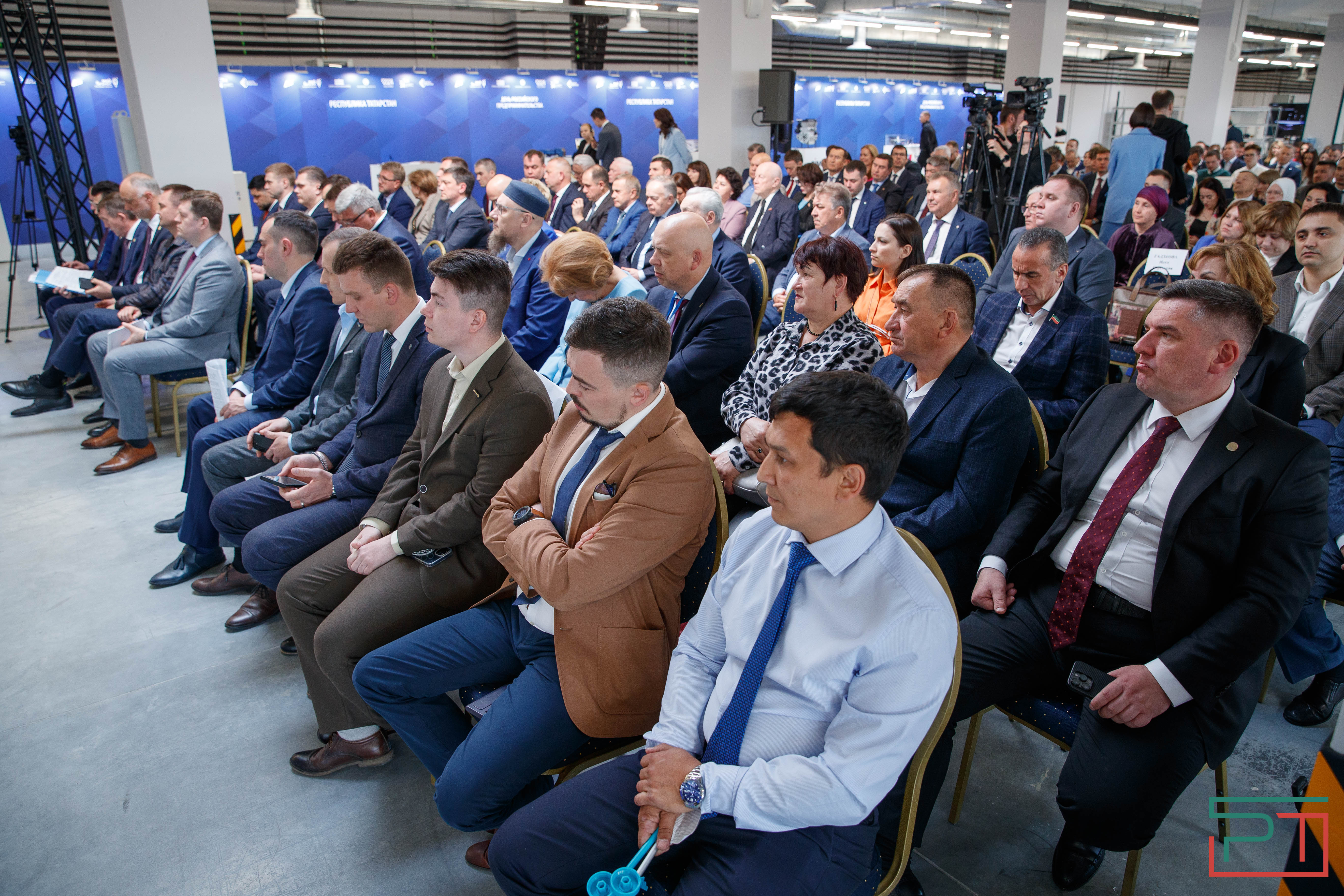 Минниханов встретился с предпринимателями