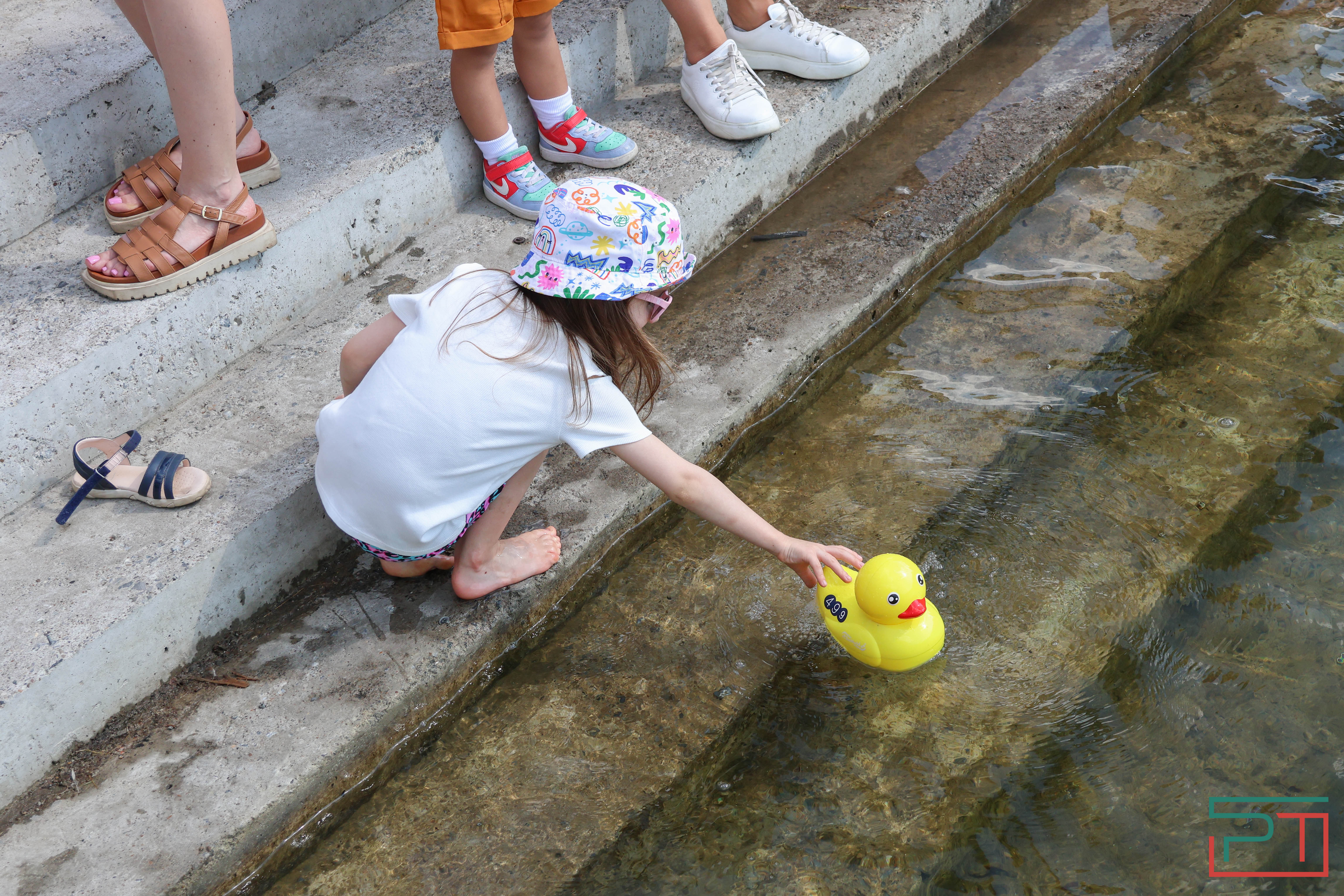 Благотворительная регата прошла в парке "Черное озеро"