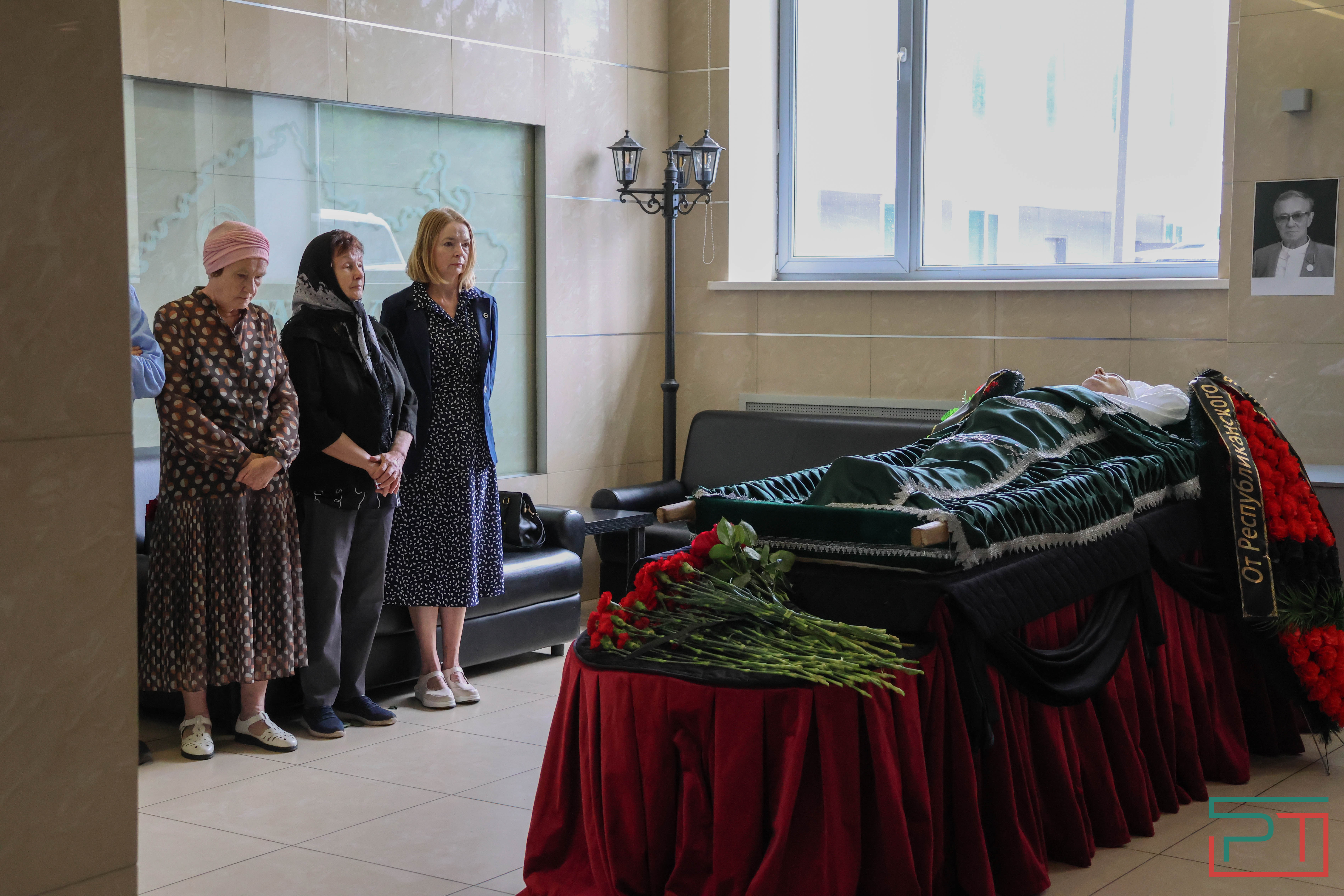 В Казани простились с экс-министром информации и печати РТ Шамилем Хамматовым