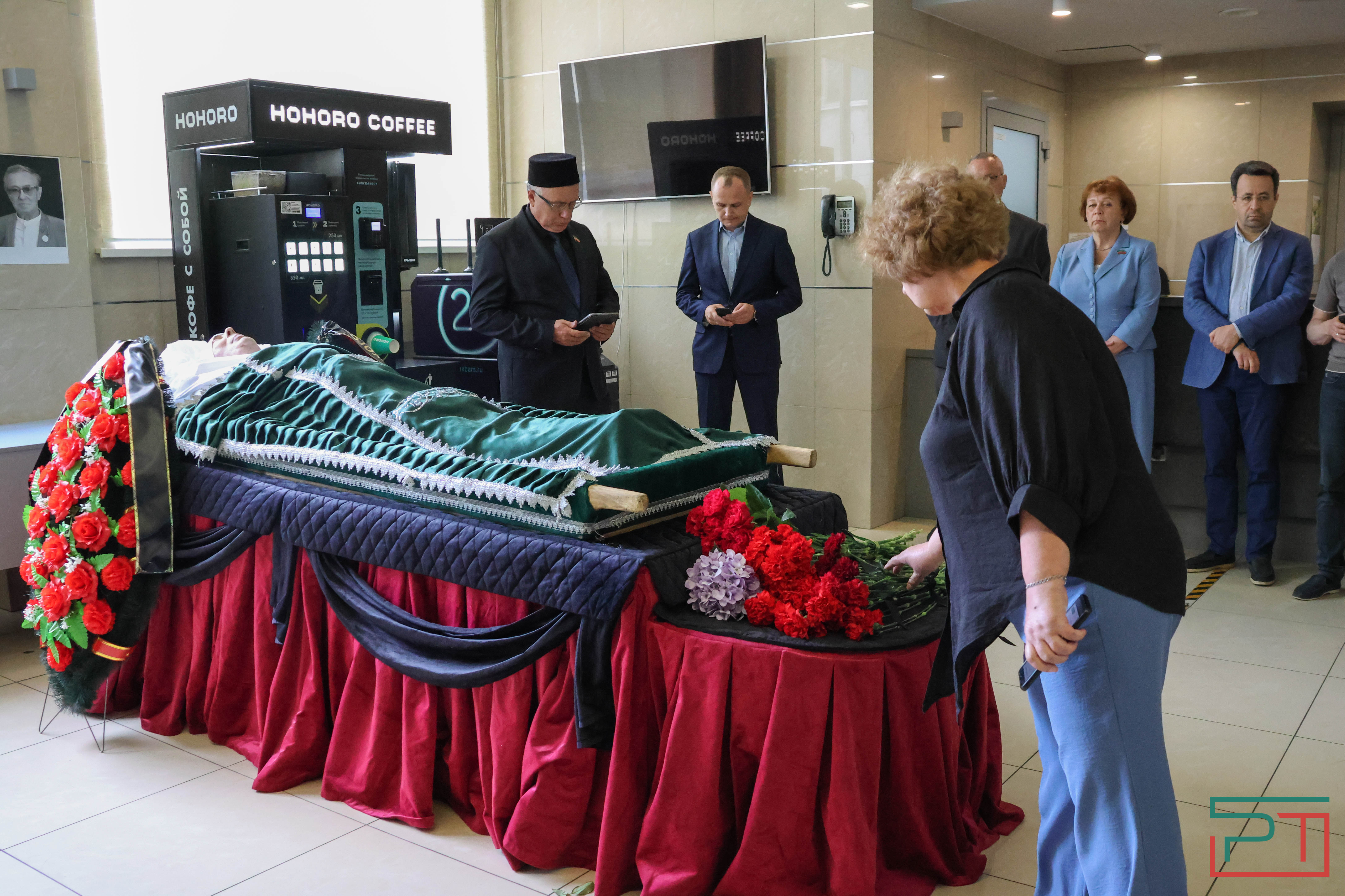 В Казани простились с экс-министром информации и печати РТ Шамилем Хамматовым