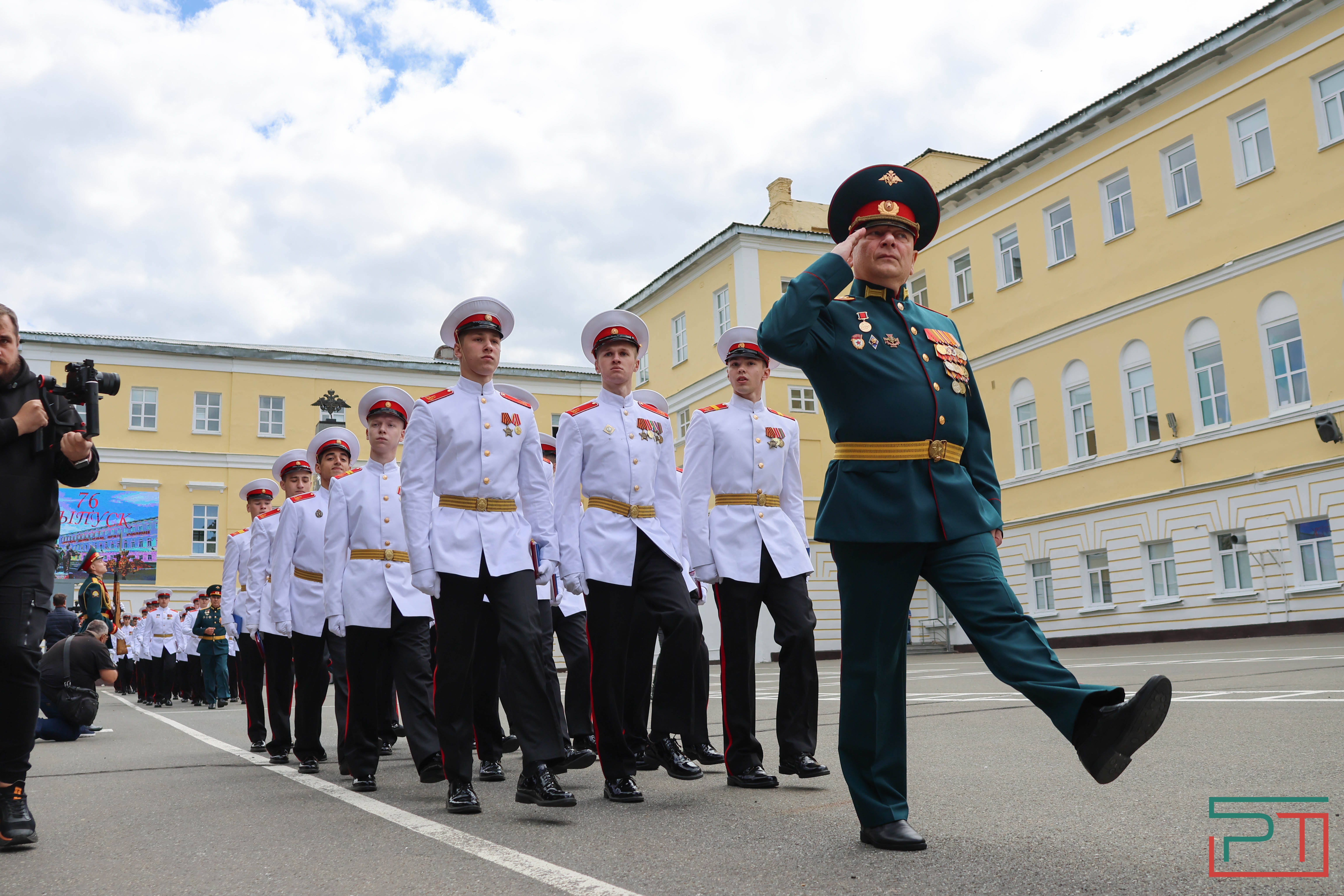 76-й выпуск прошел в Казанском Суворовском училище