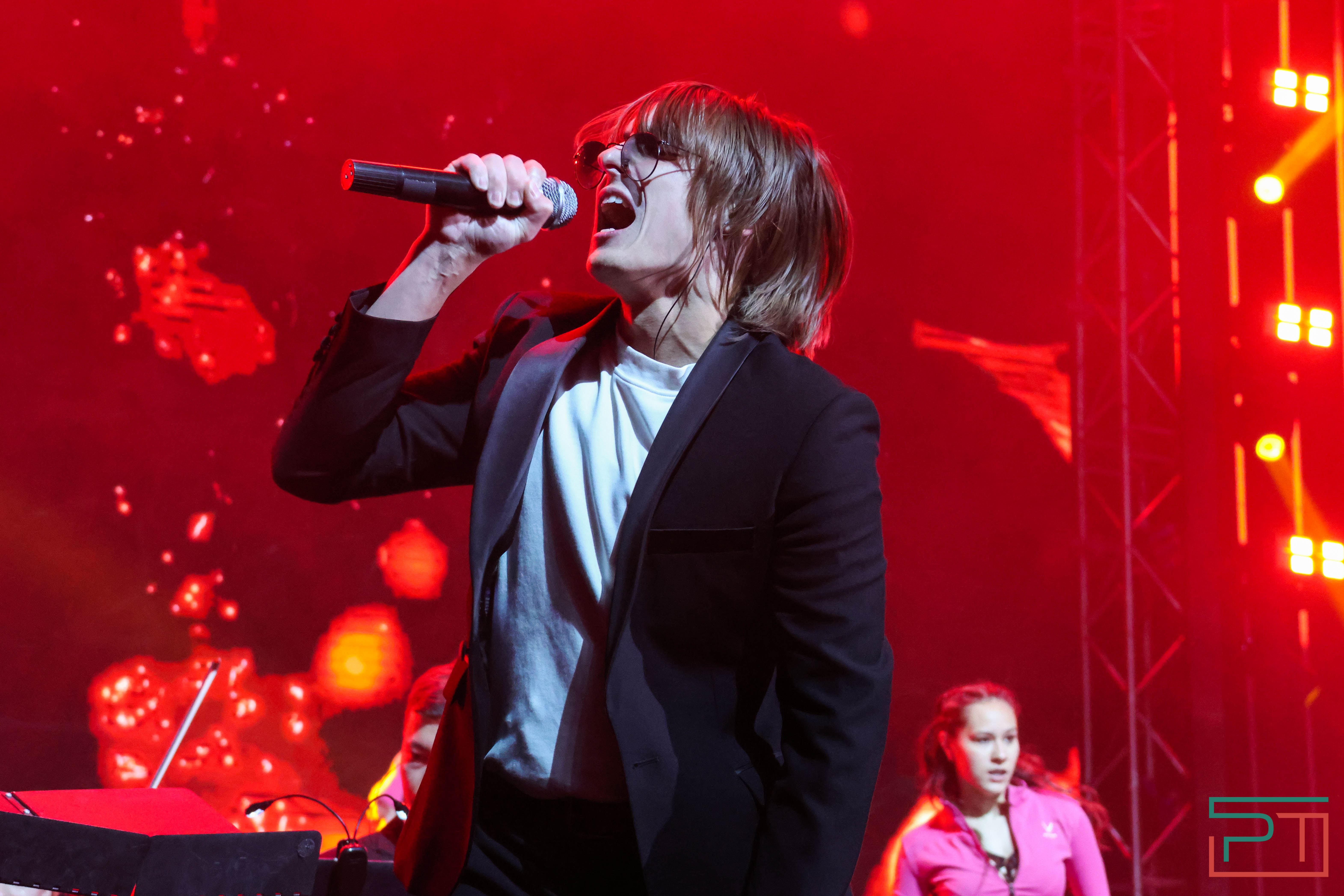 Общегородской школьный выпускной прошел в Казани