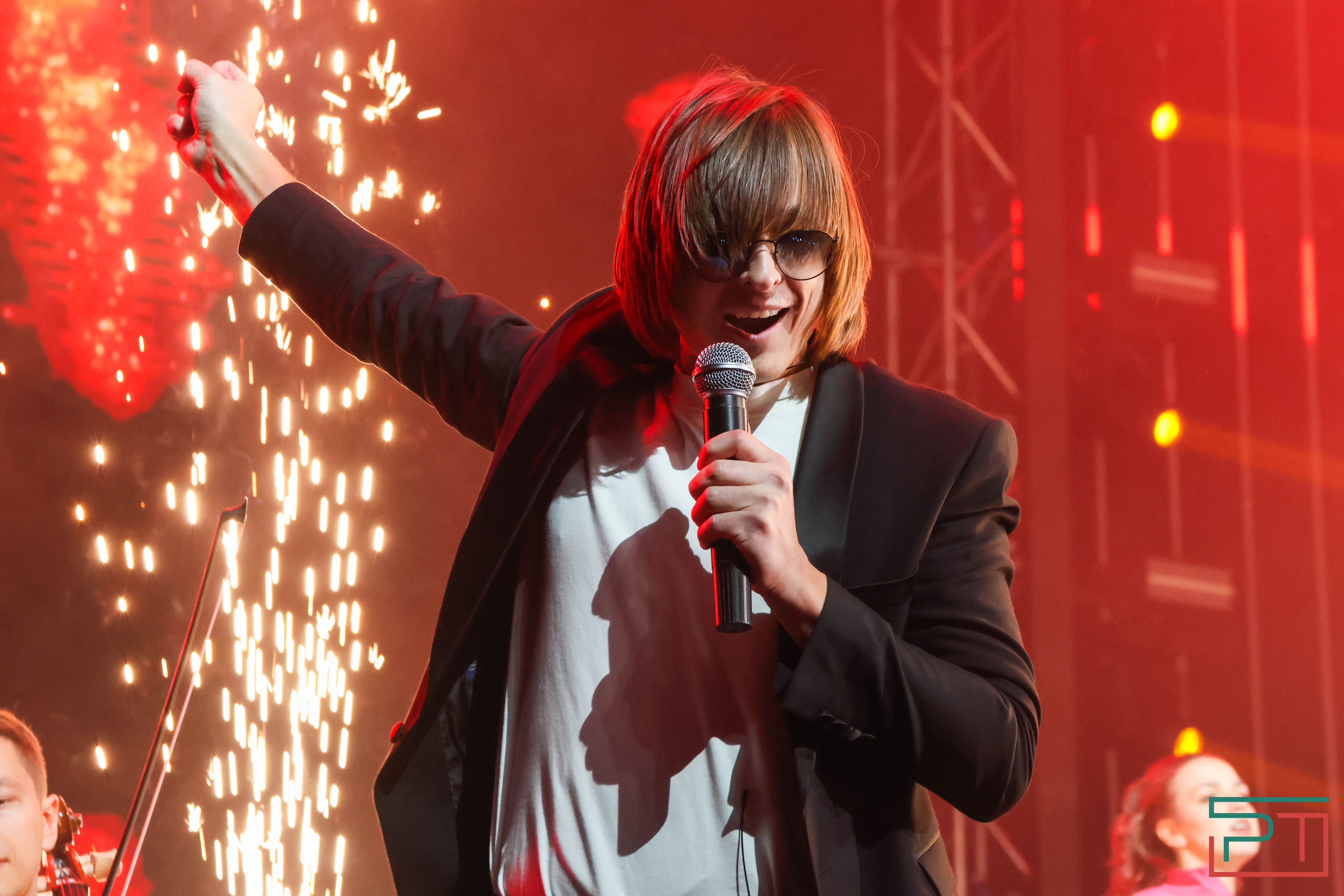 Общегородской школьный выпускной прошел в Казани