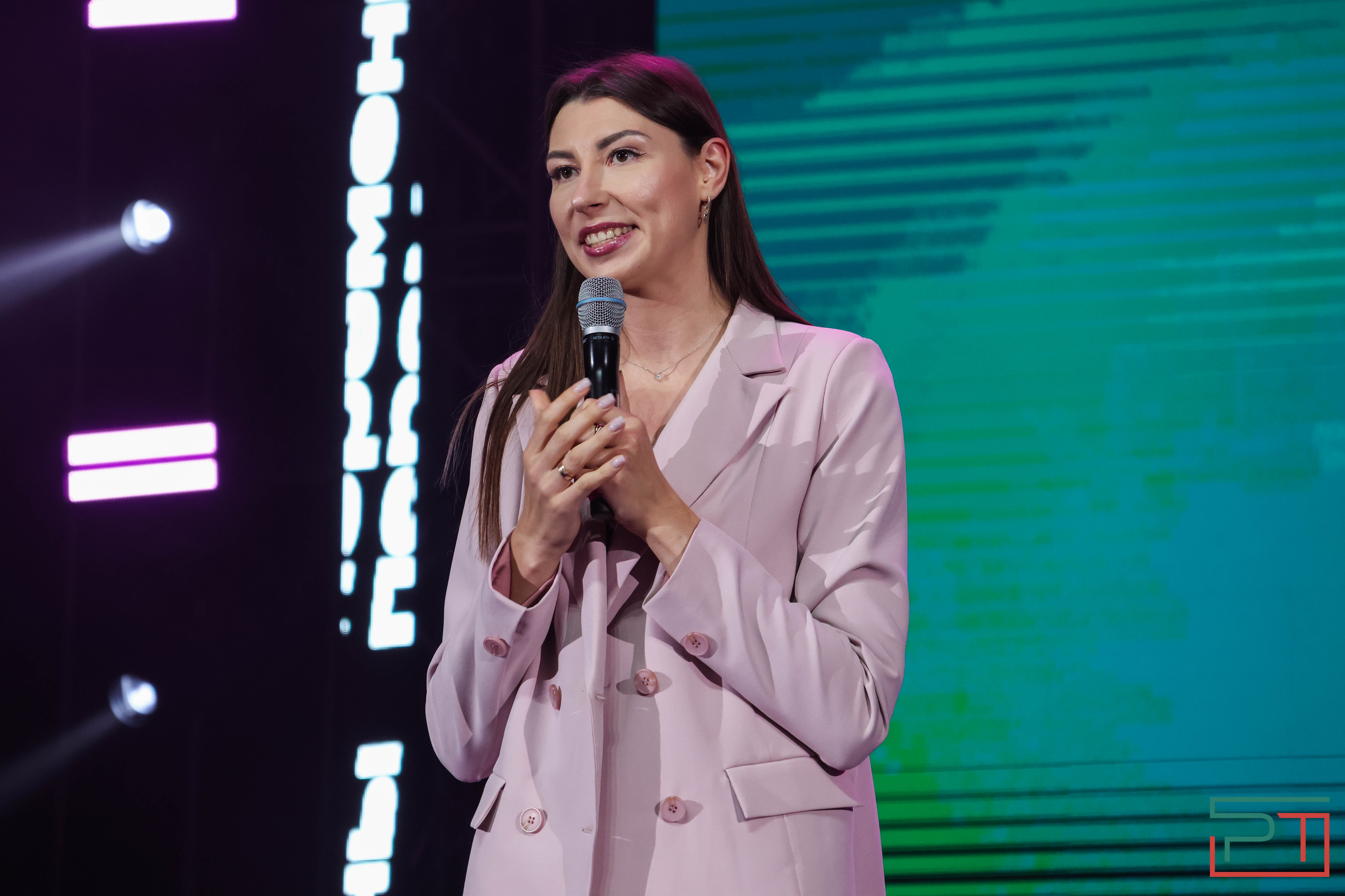 Общегородской школьный выпускной прошел в Казани