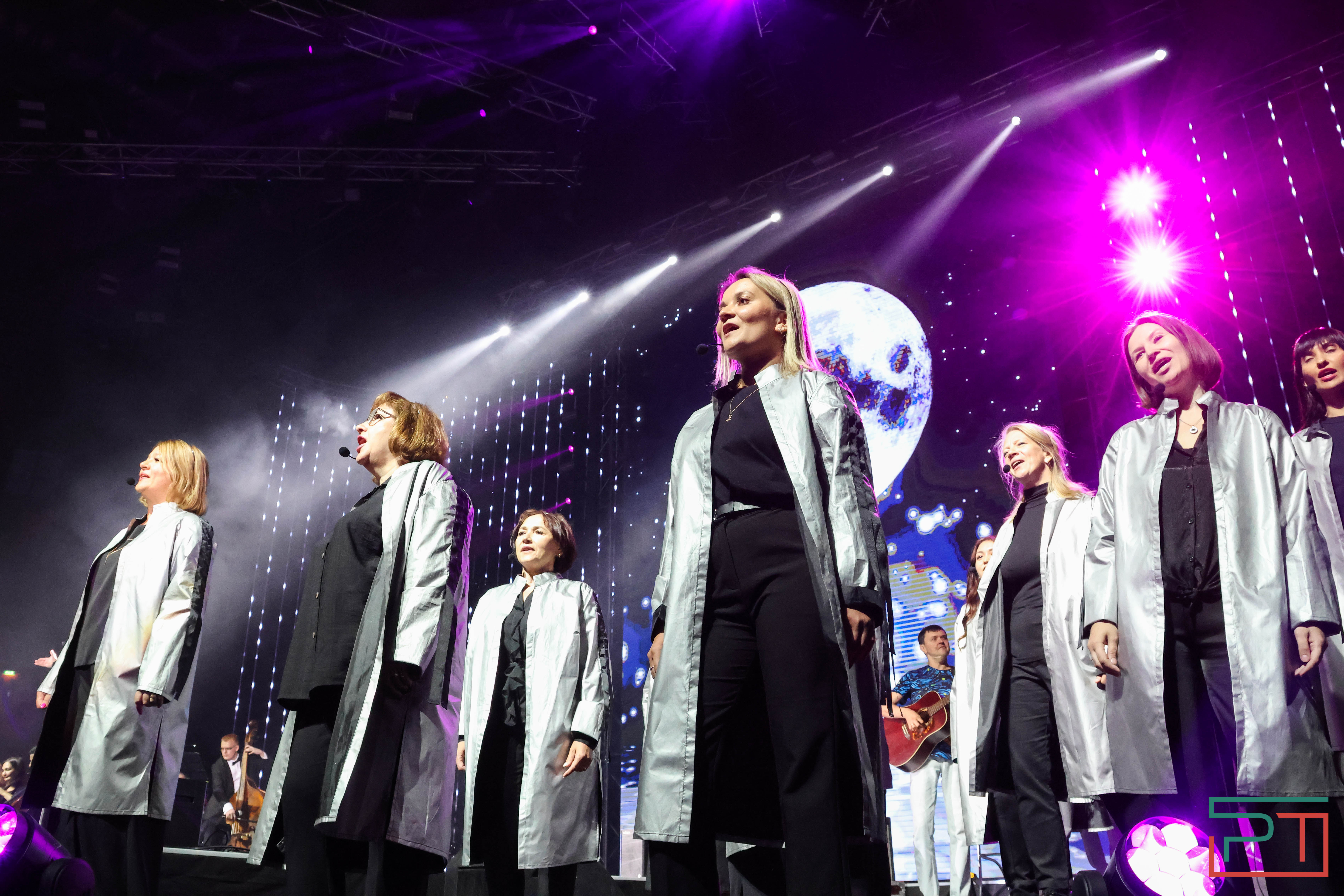 Общегородской школьный выпускной прошел в Казани