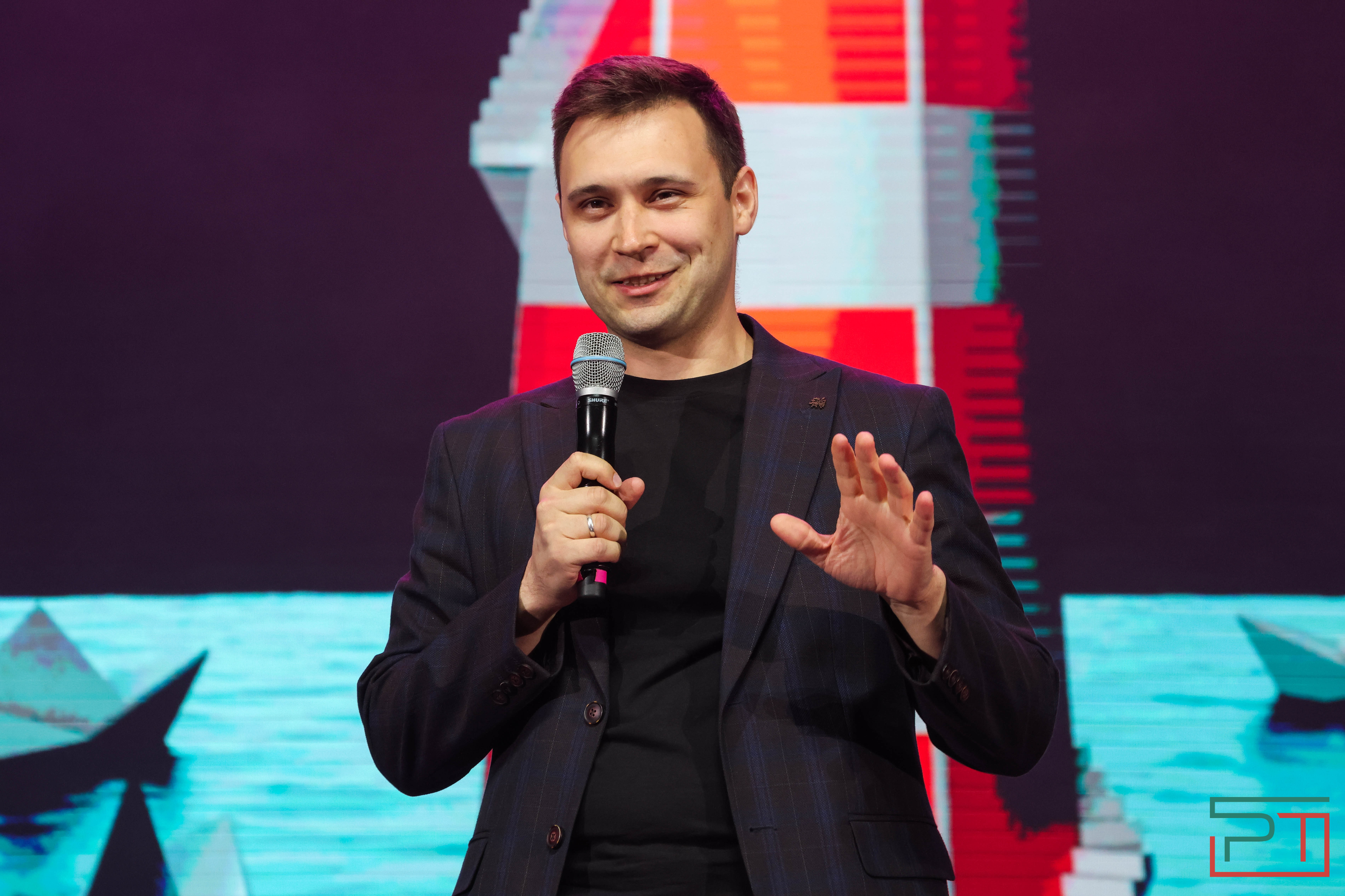 Общегородской школьный выпускной прошел в Казани