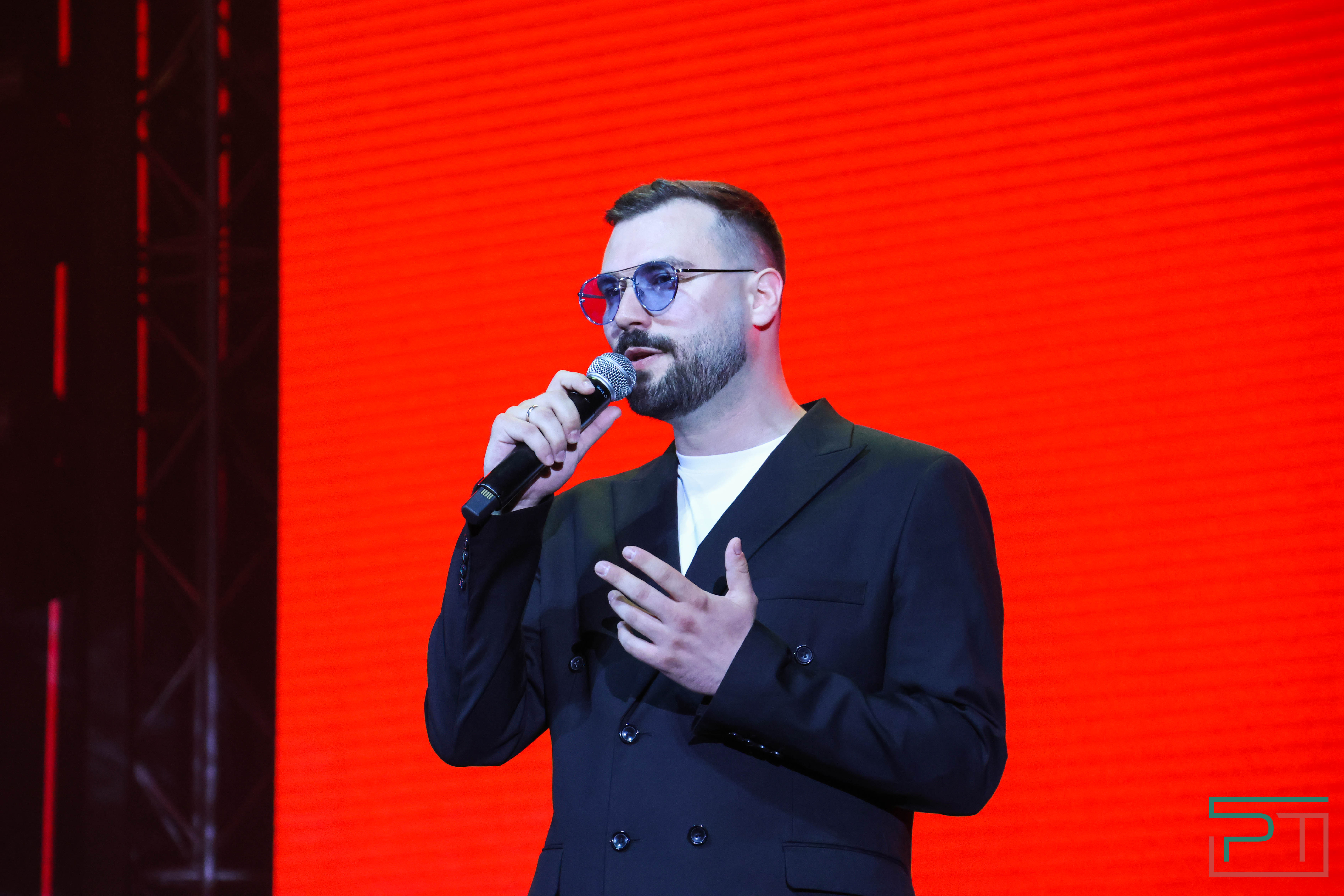 Общегородской школьный выпускной прошел в Казани