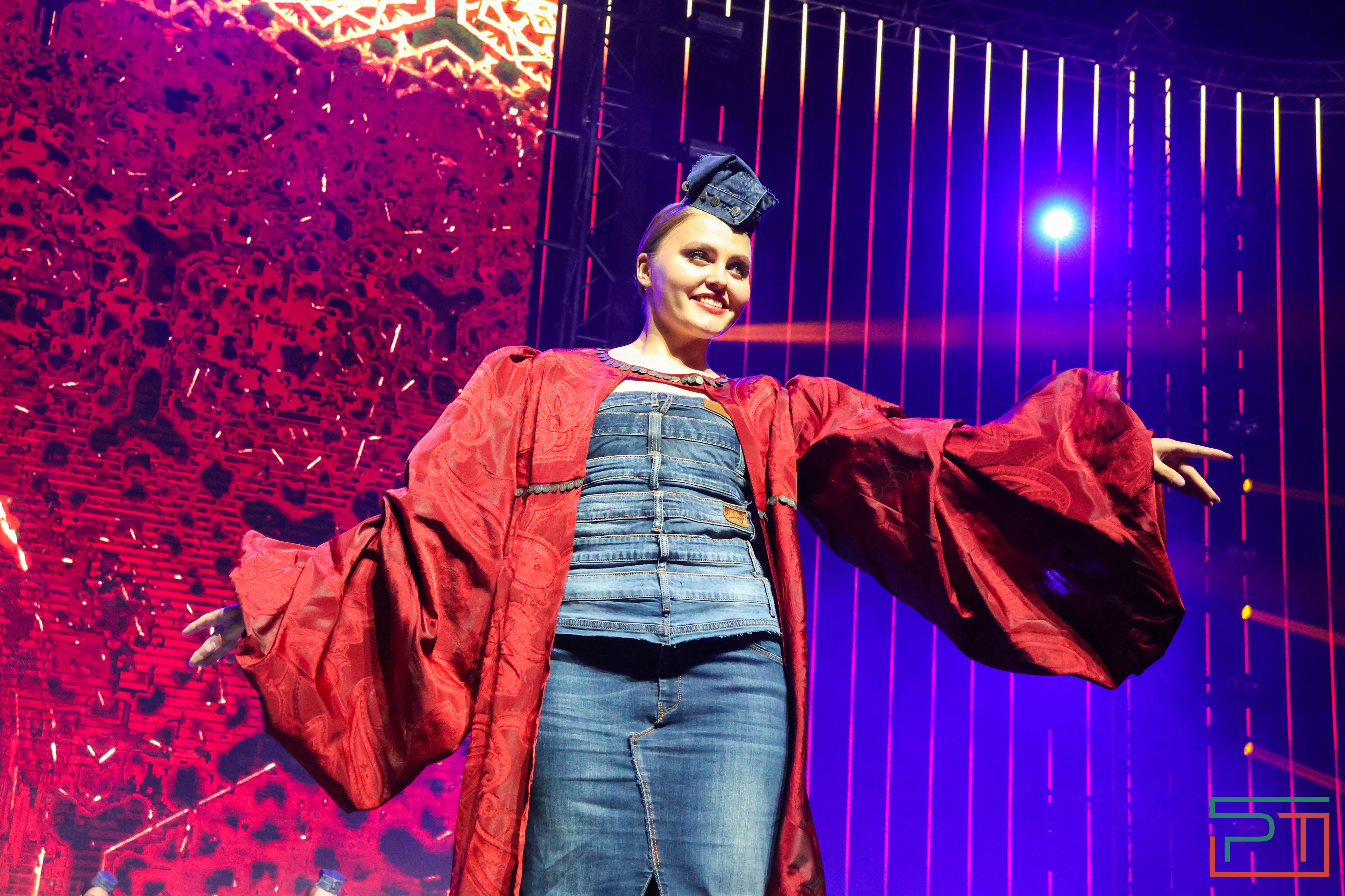 Общегородской школьный выпускной прошел в Казани