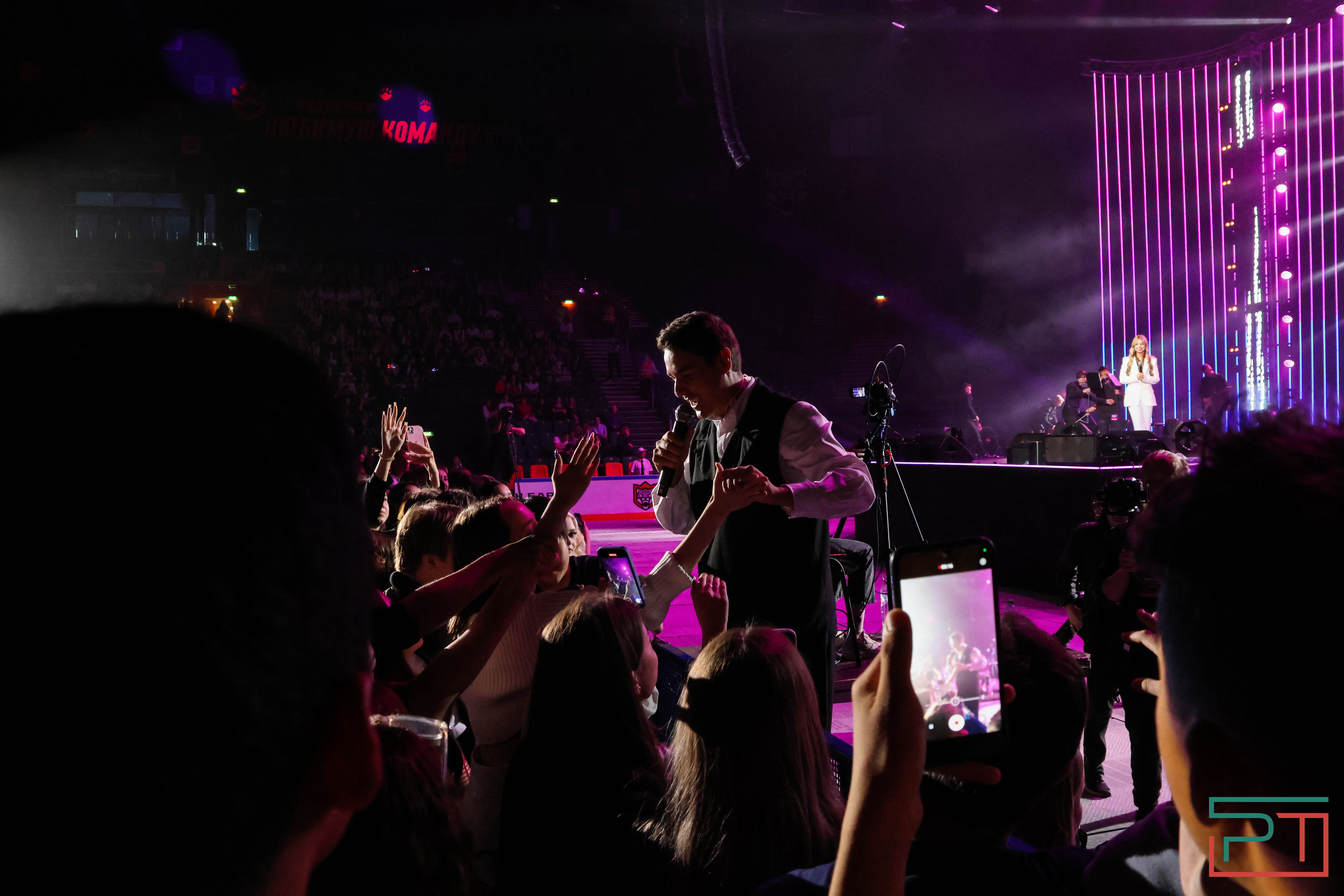 Общегородской школьный выпускной прошел в Казани