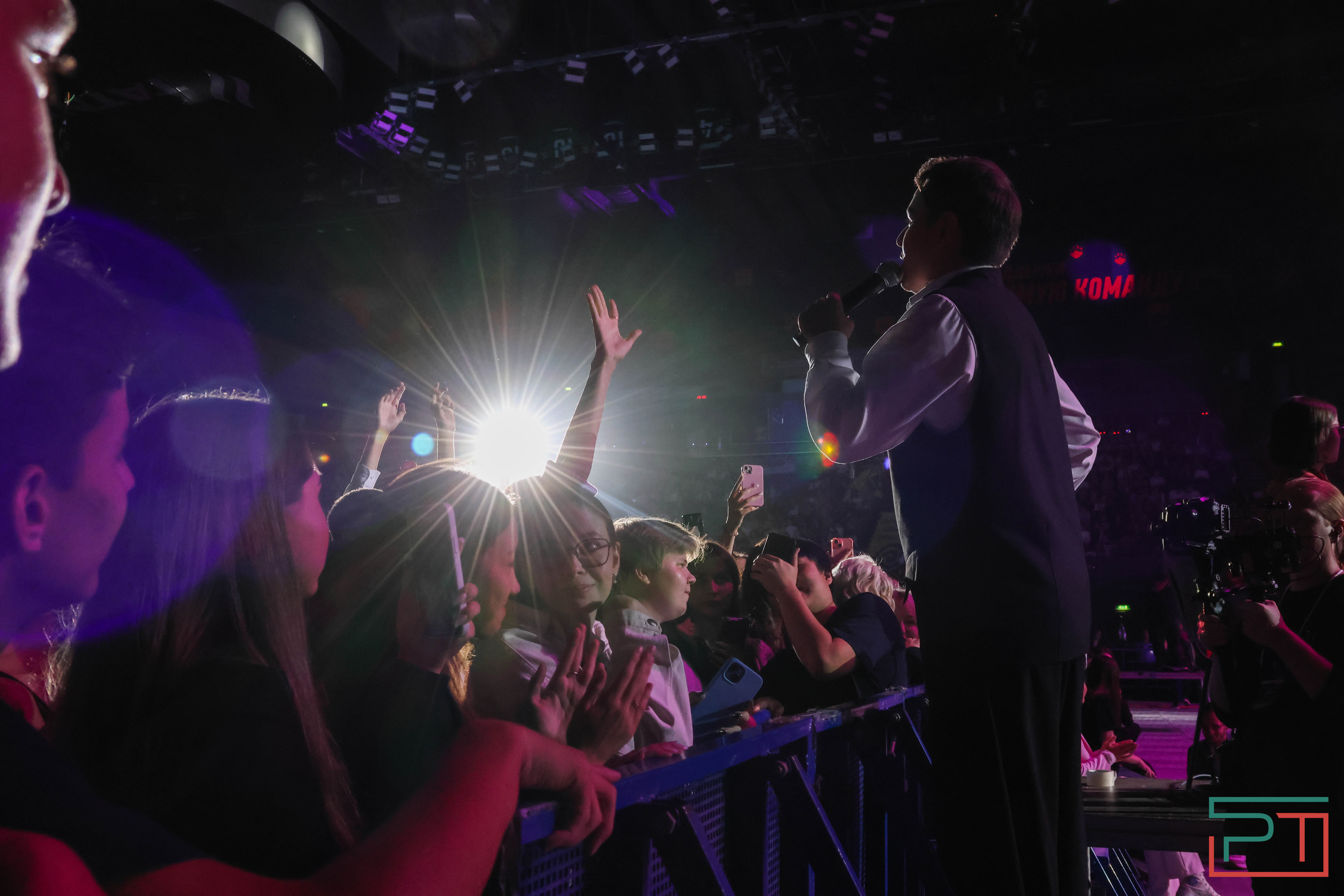 Общегородской школьный выпускной прошел в Казани