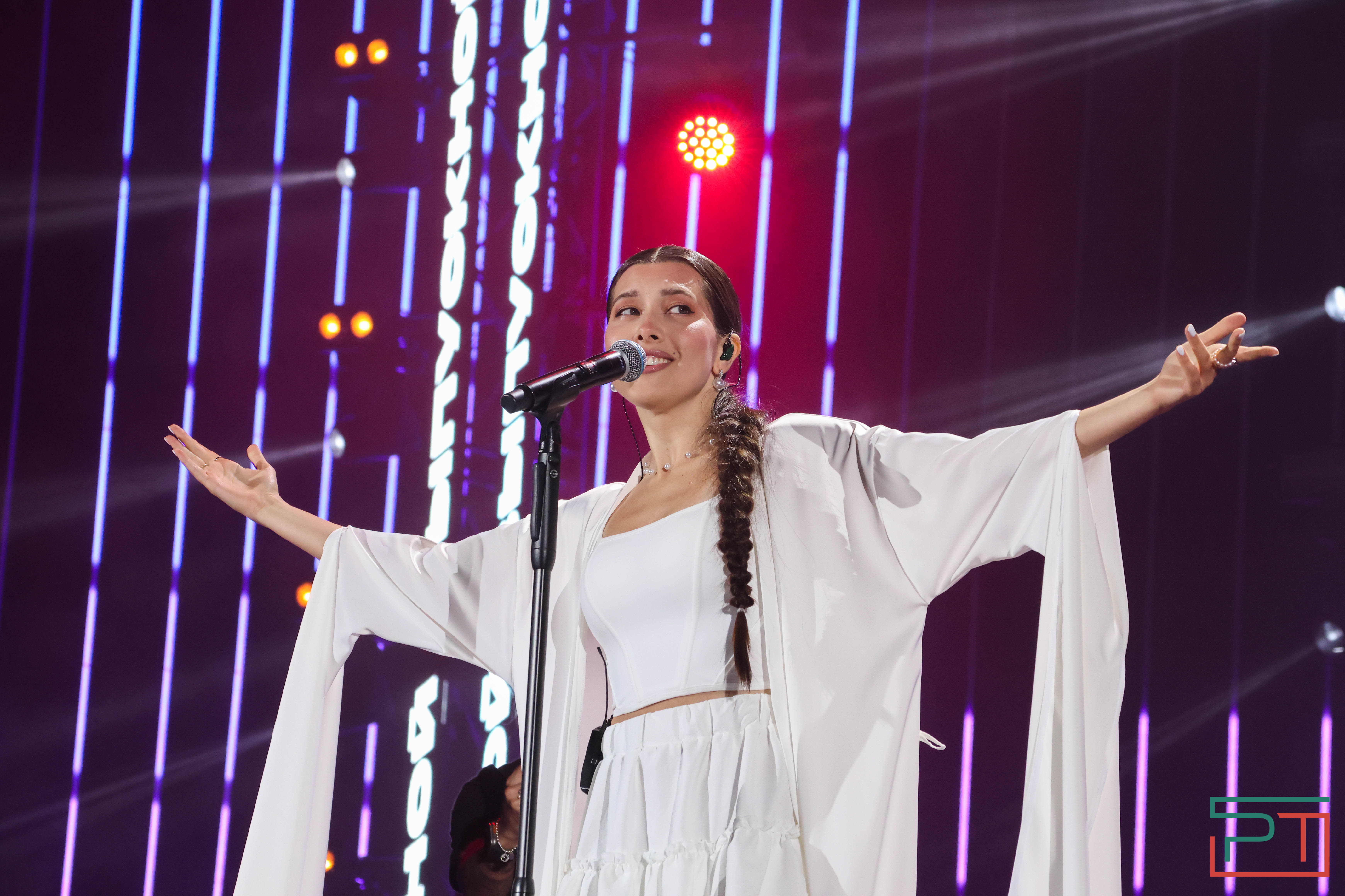 Общегородской школьный выпускной прошел в Казани