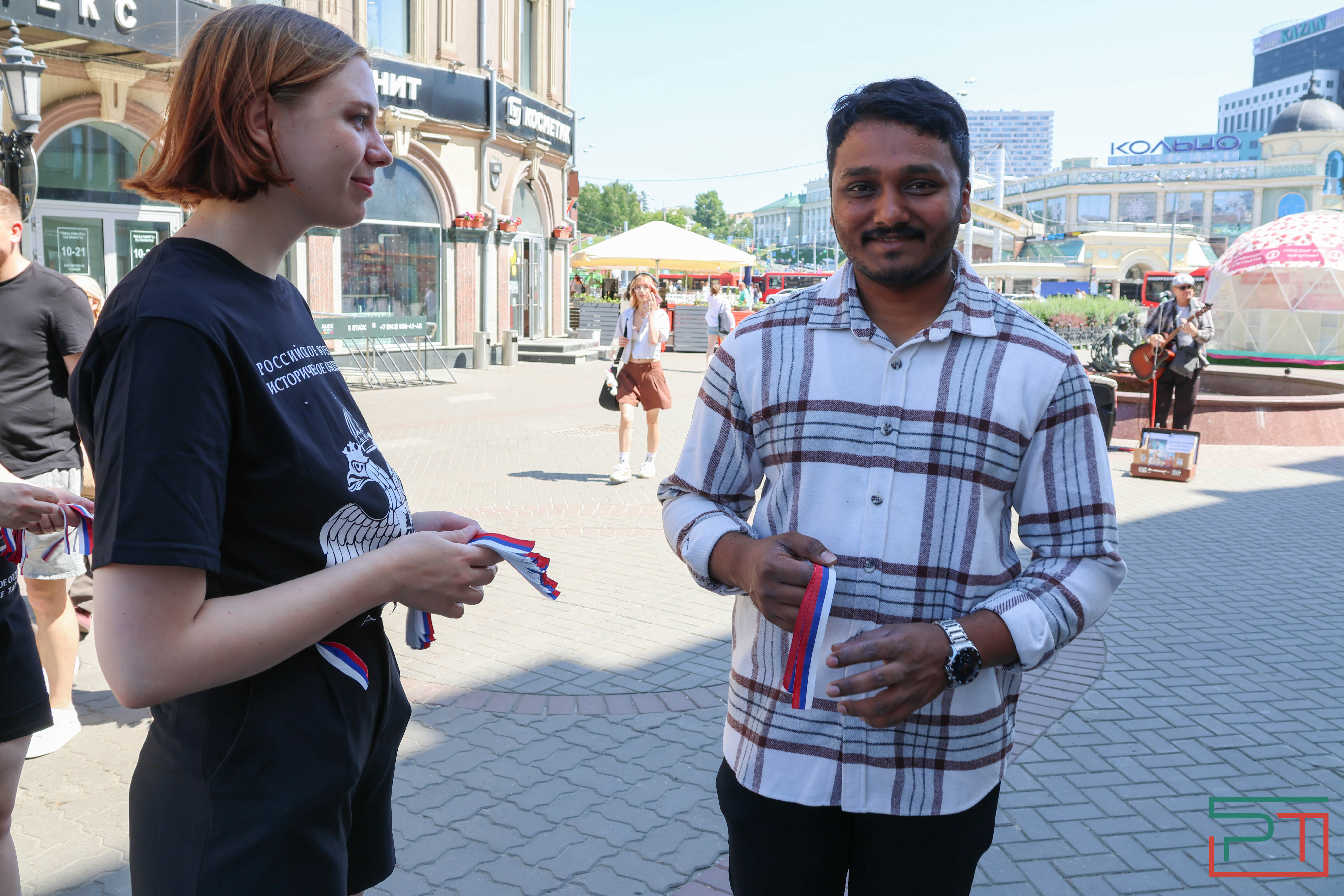 Акция "Горжусь флагом" прошла в Казани