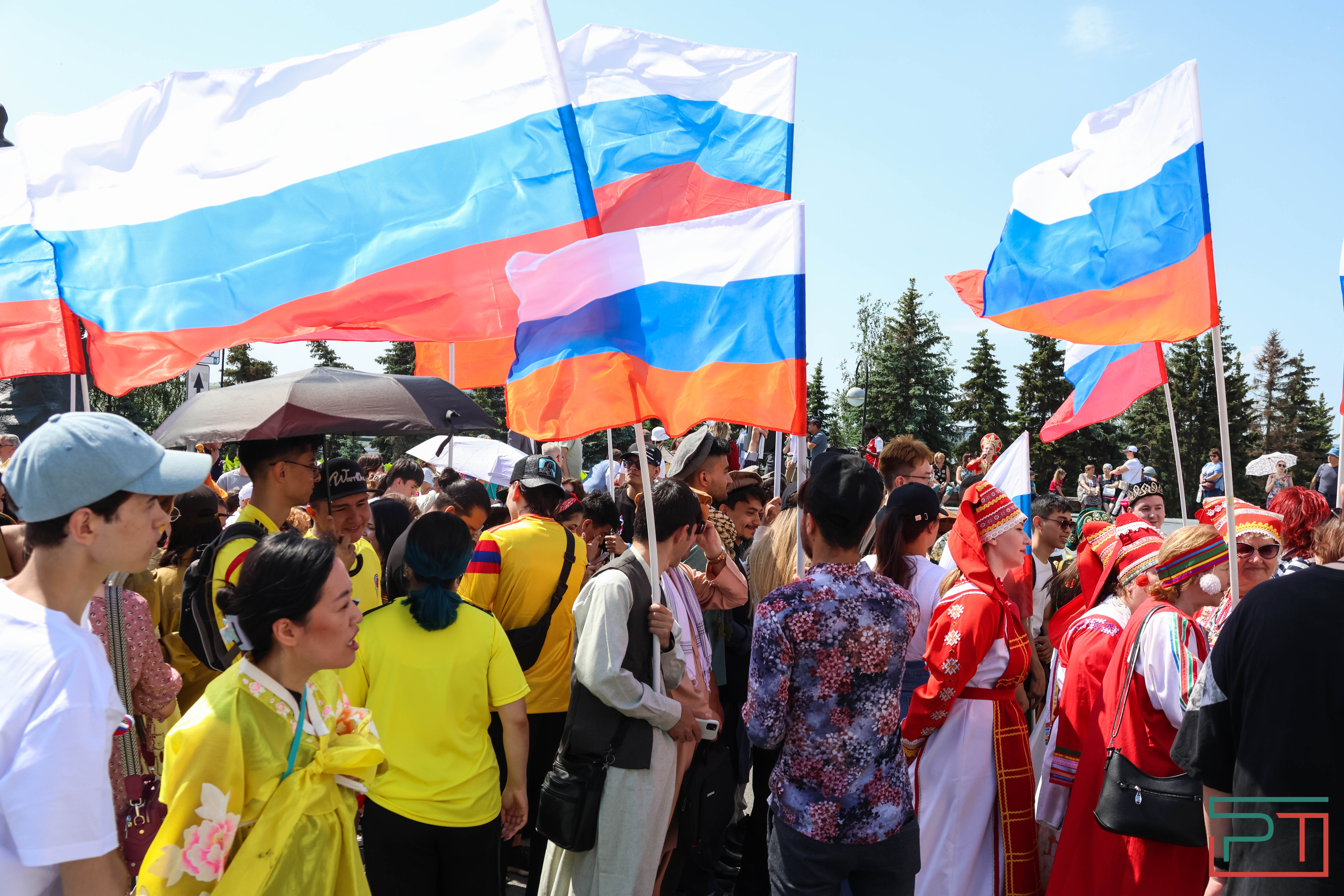Парад дружбы народов прошел в Казани
