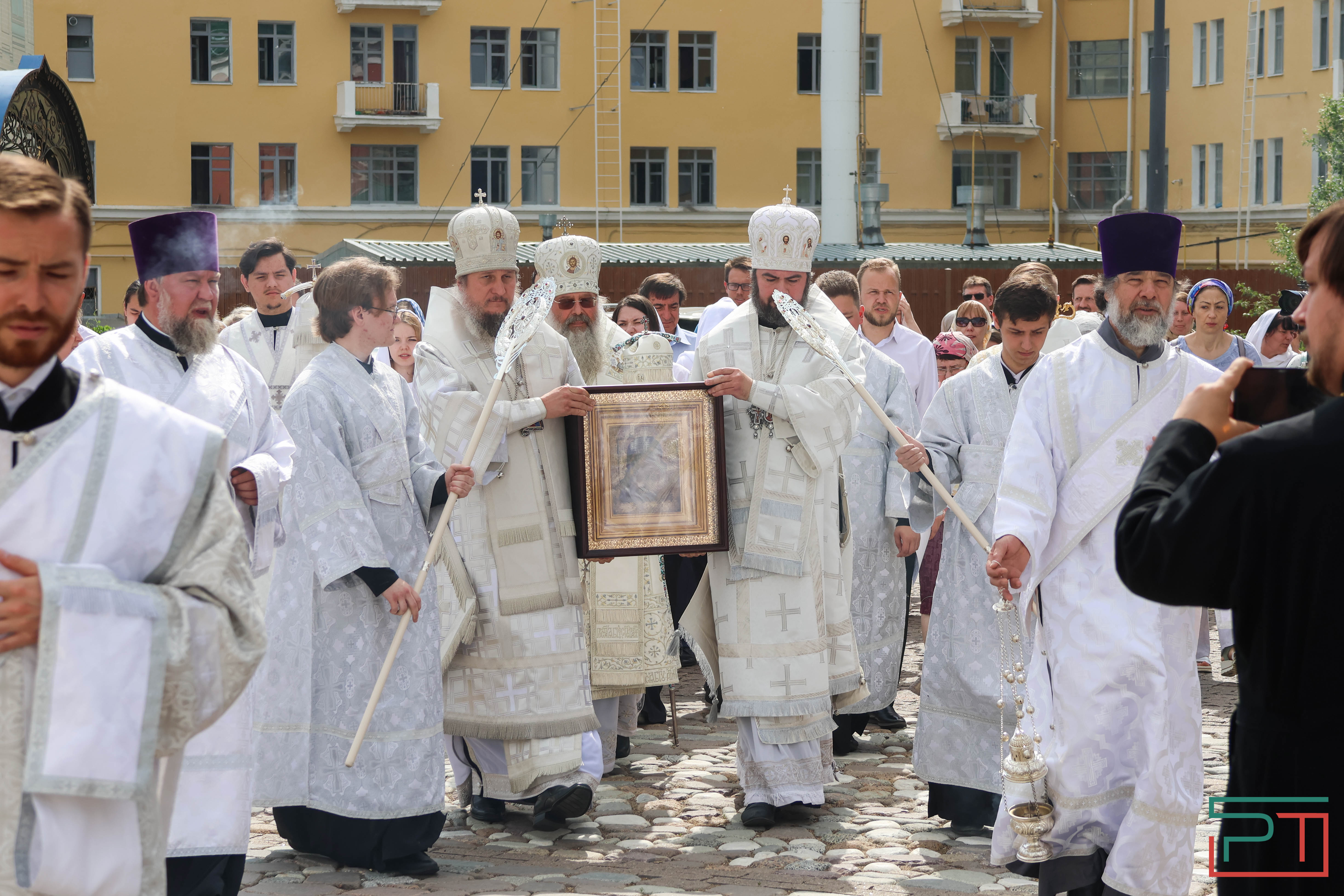Московский список Казанской иконы Божией Матери встретили в Казани