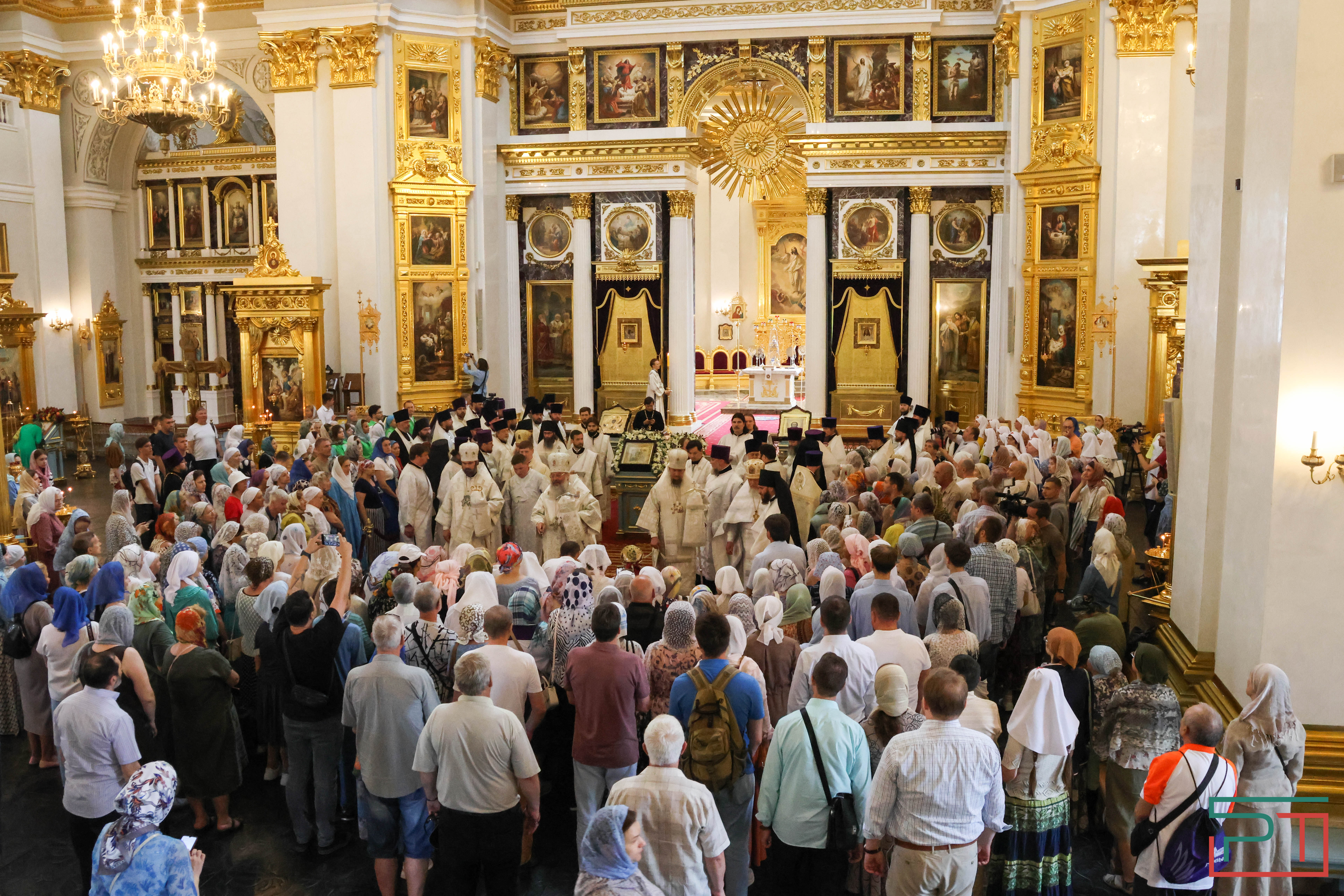 Московский список Казанской иконы Божией Матери встретили в Казани