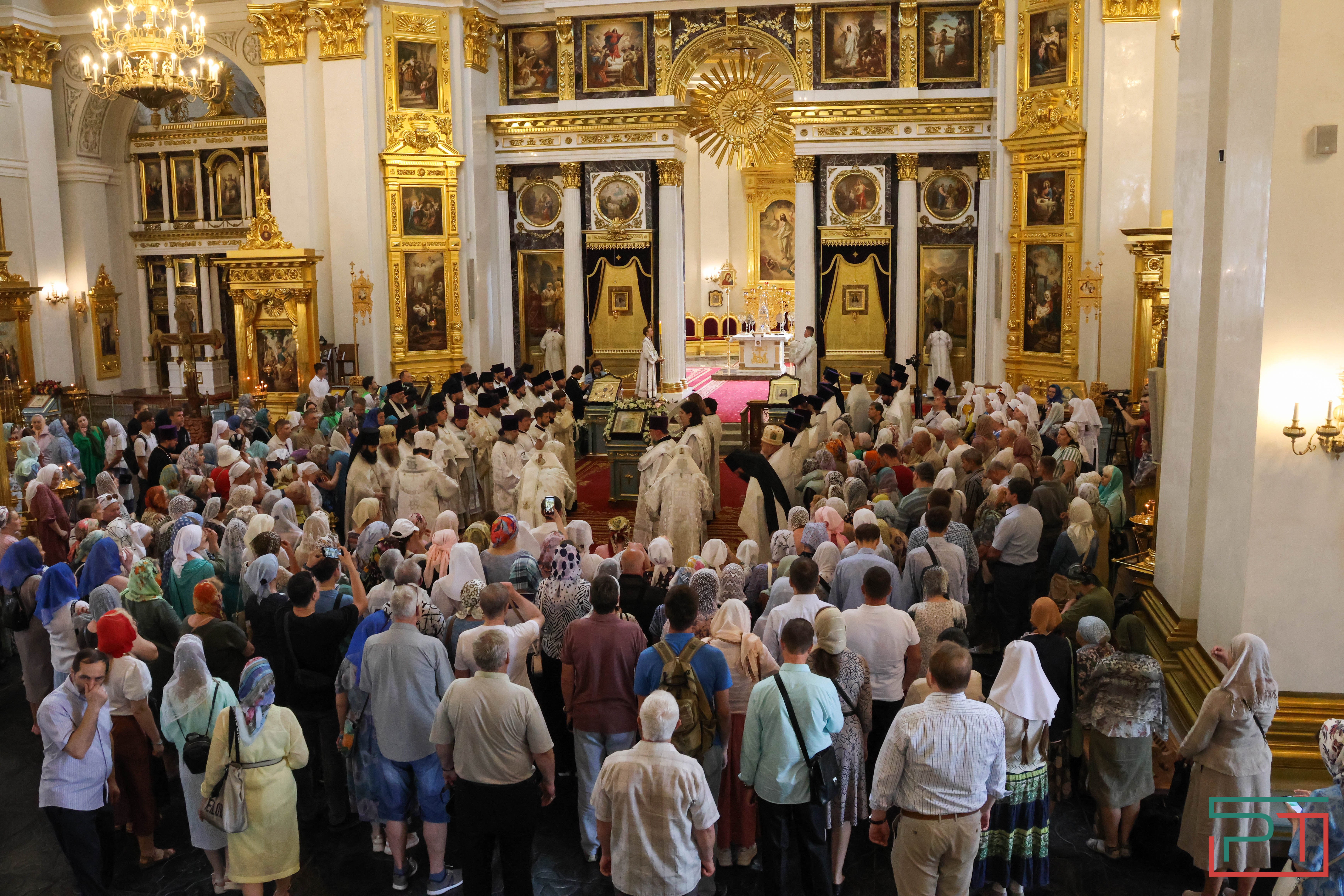 Московский список Казанской иконы Божией Матери встретили в Казани
