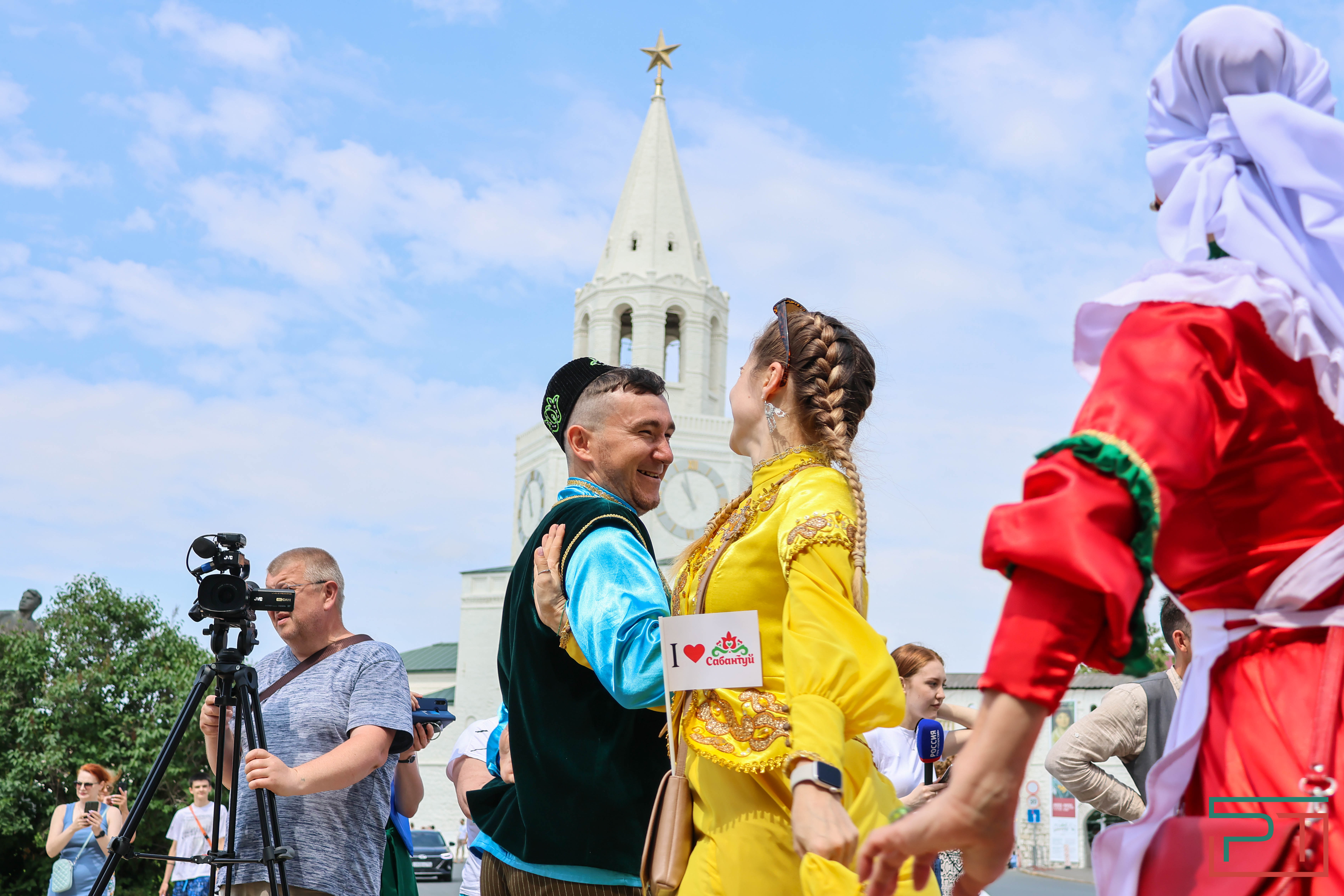 В Казани собрали подарки на Сабантуй