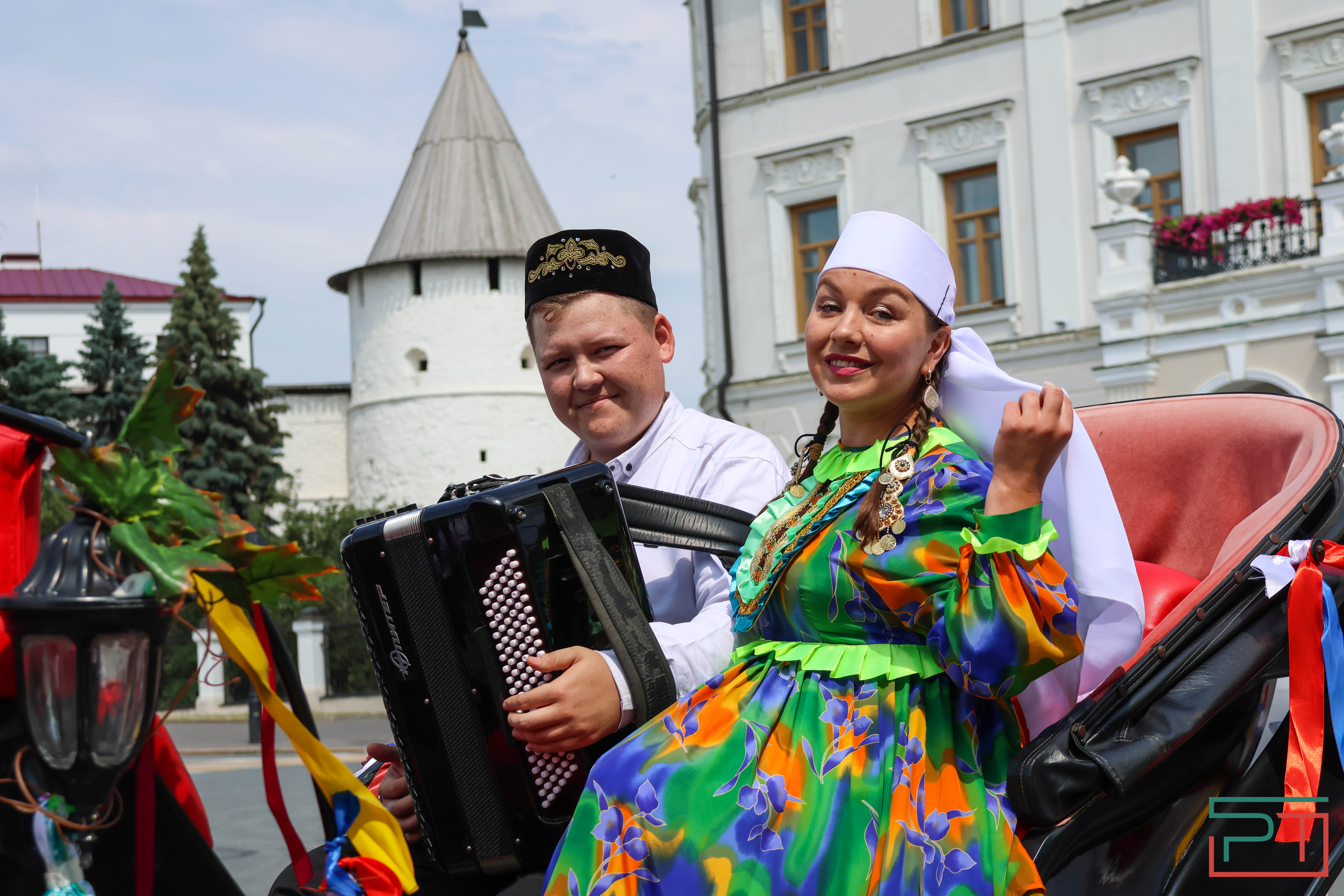 В Казани собрали подарки на Сабантуй