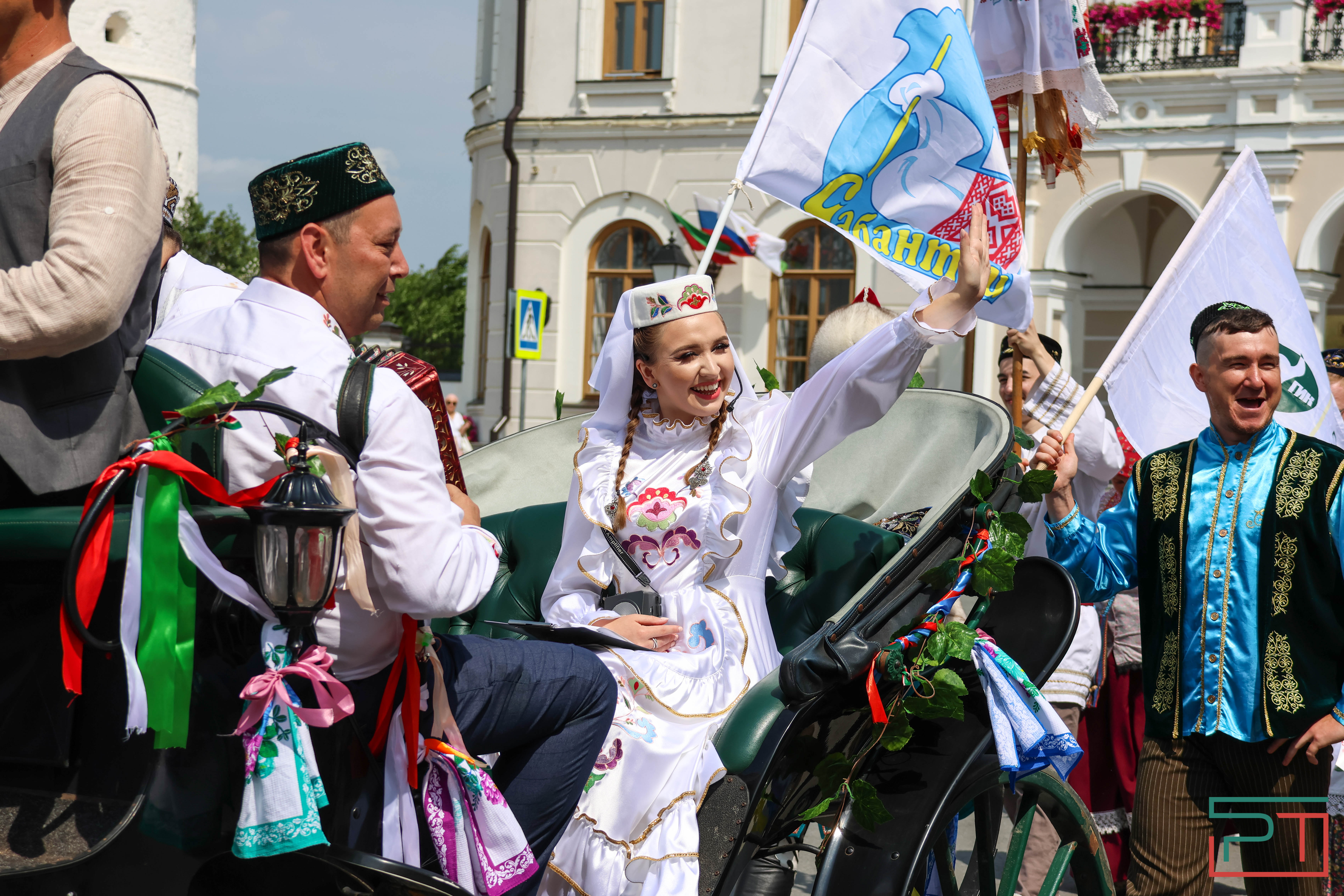 В Казани собрали подарки на Сабантуй